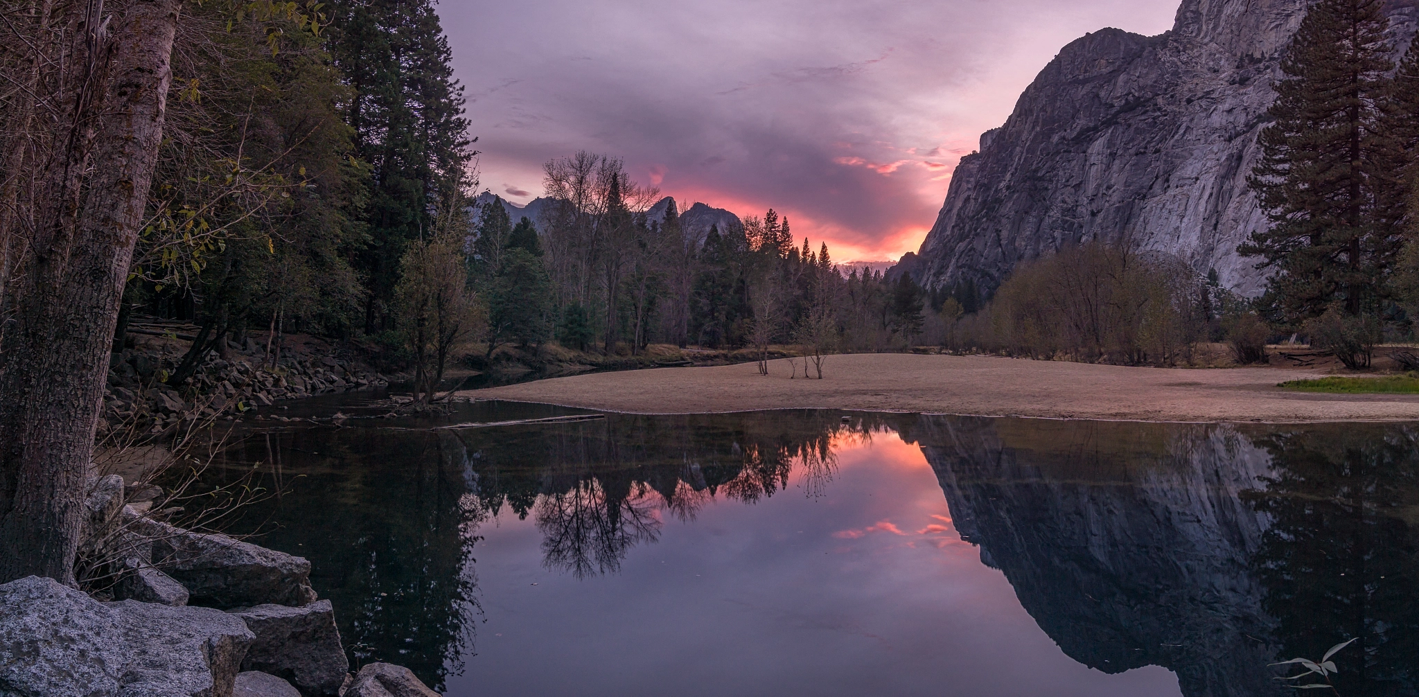 Sony a6000 + DT 0mm F0 SAM sample photo. Yosemite sunset on the merced river photography