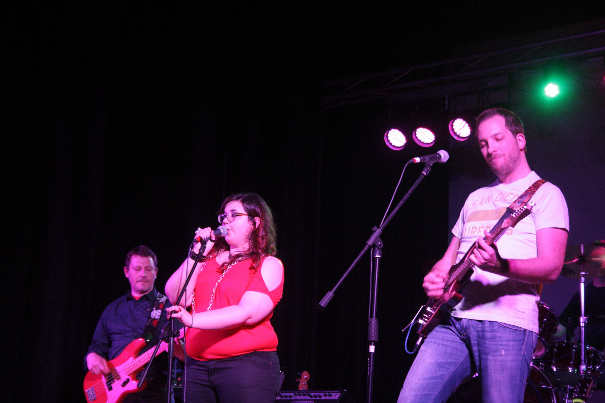 Canon EF-S 18-55mm F3.5-5.6 sample photo. The rejects live photography
