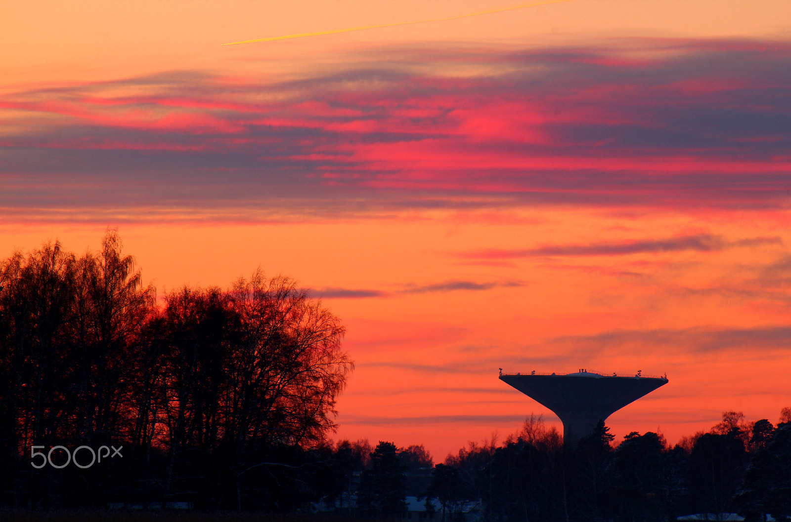 Canon EF-S 55-250mm F4-5.6 IS sample photo. Wintry tower photography