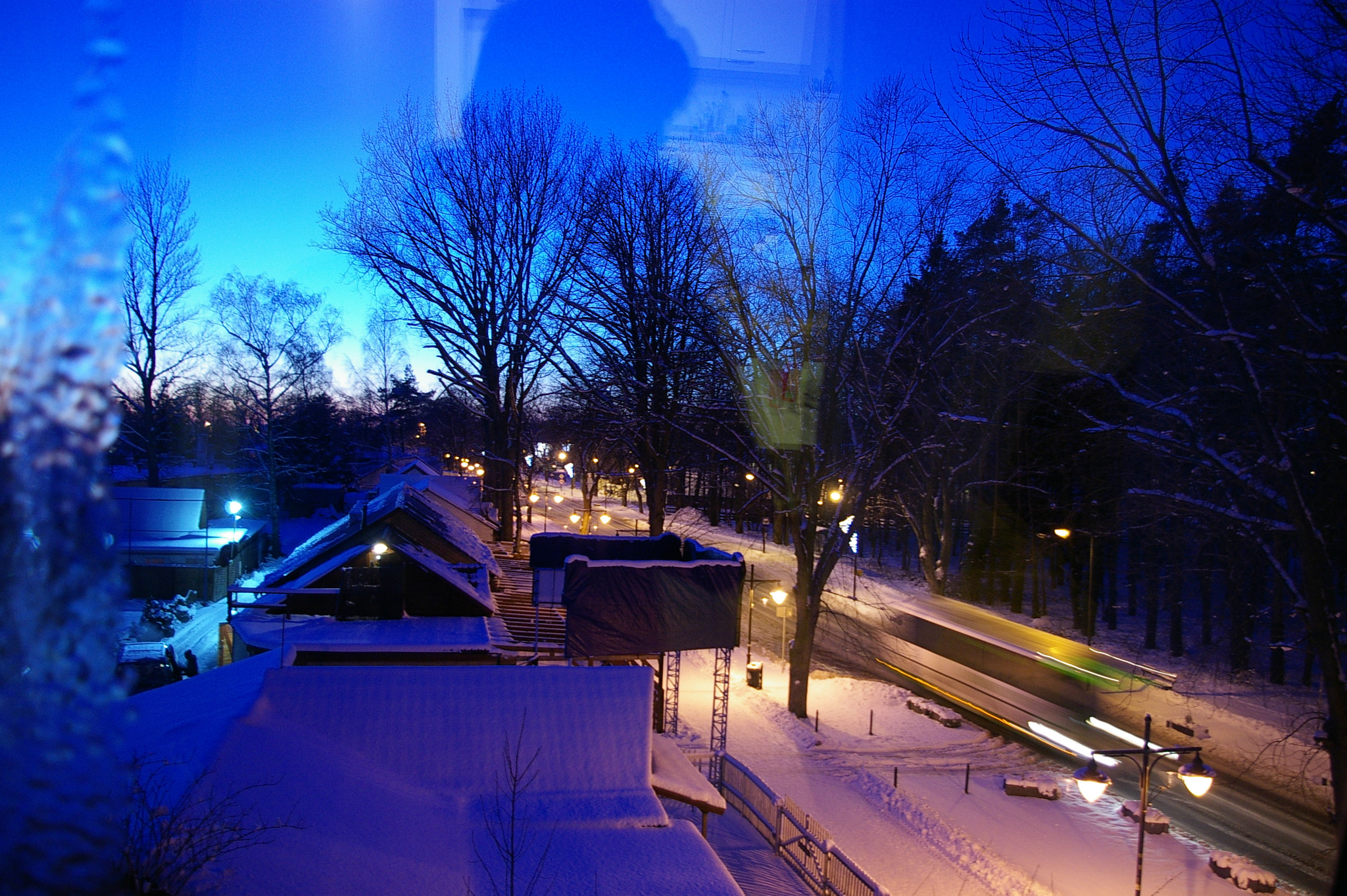 Pentax *ist DL2 sample photo. Wintery window photography