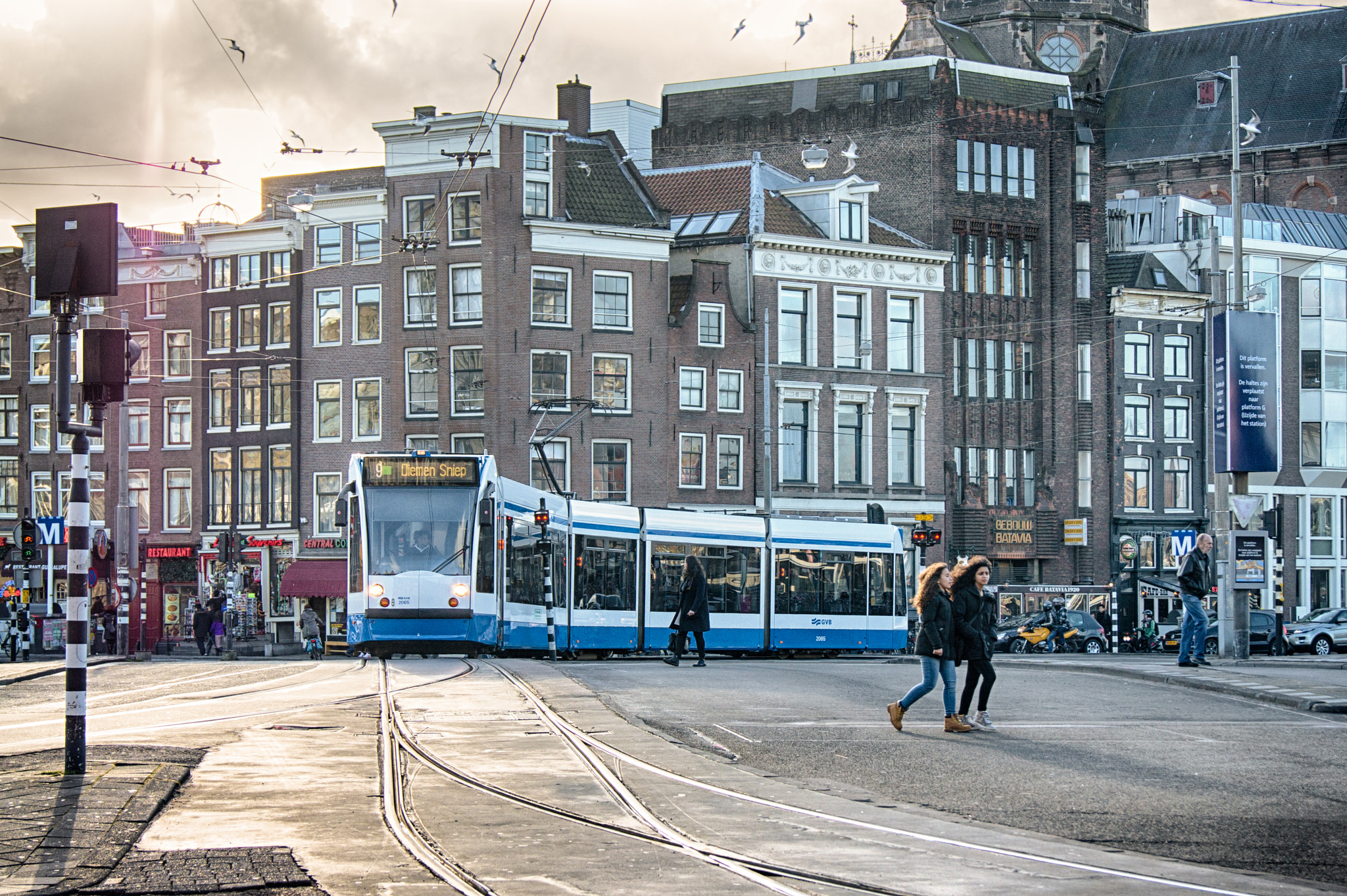 Sony Alpha DSLR-A450 sample photo. Amsterdam tram photography
