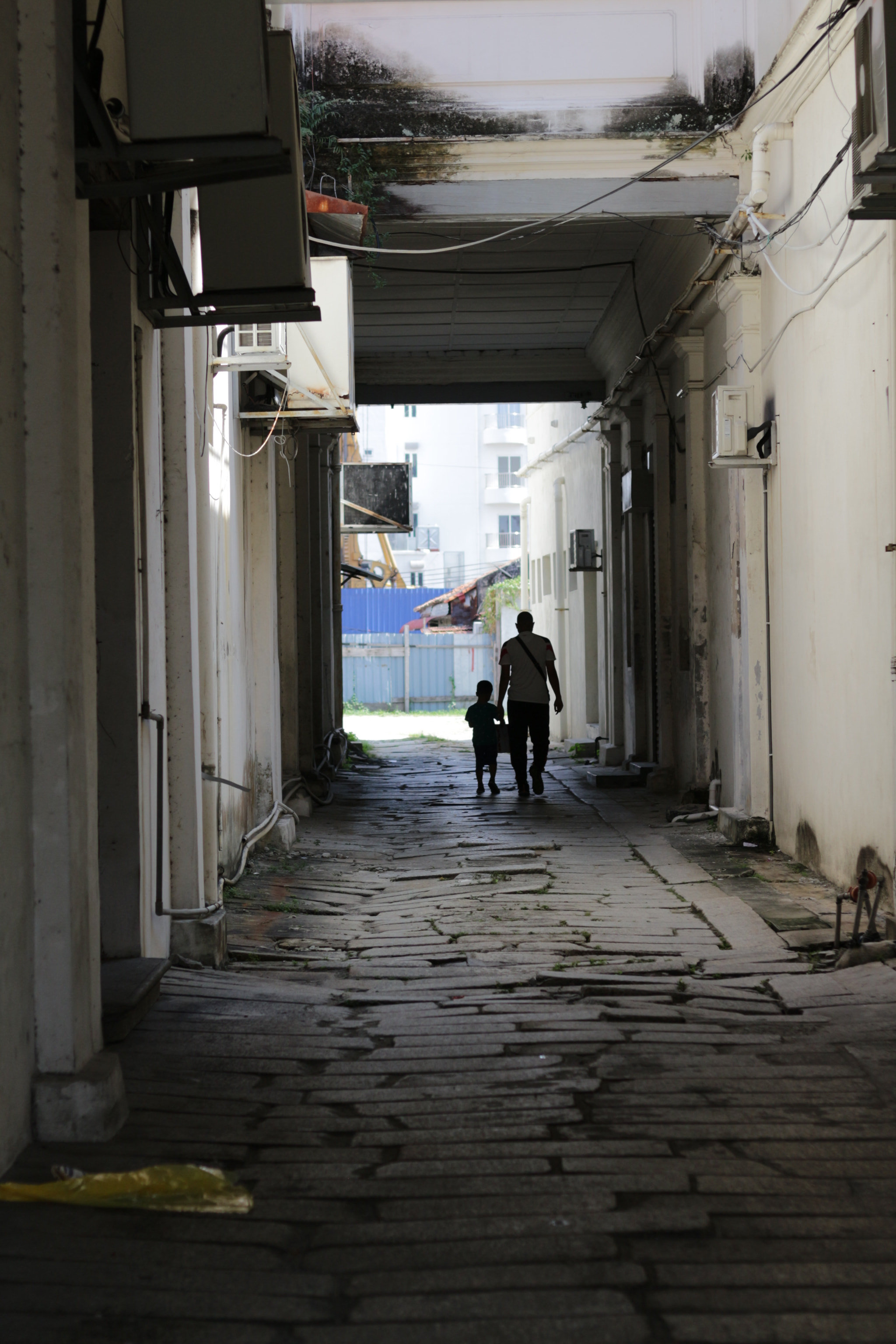 Canon EOS 650D (EOS Rebel T4i / EOS Kiss X6i) sample photo. Back street photography