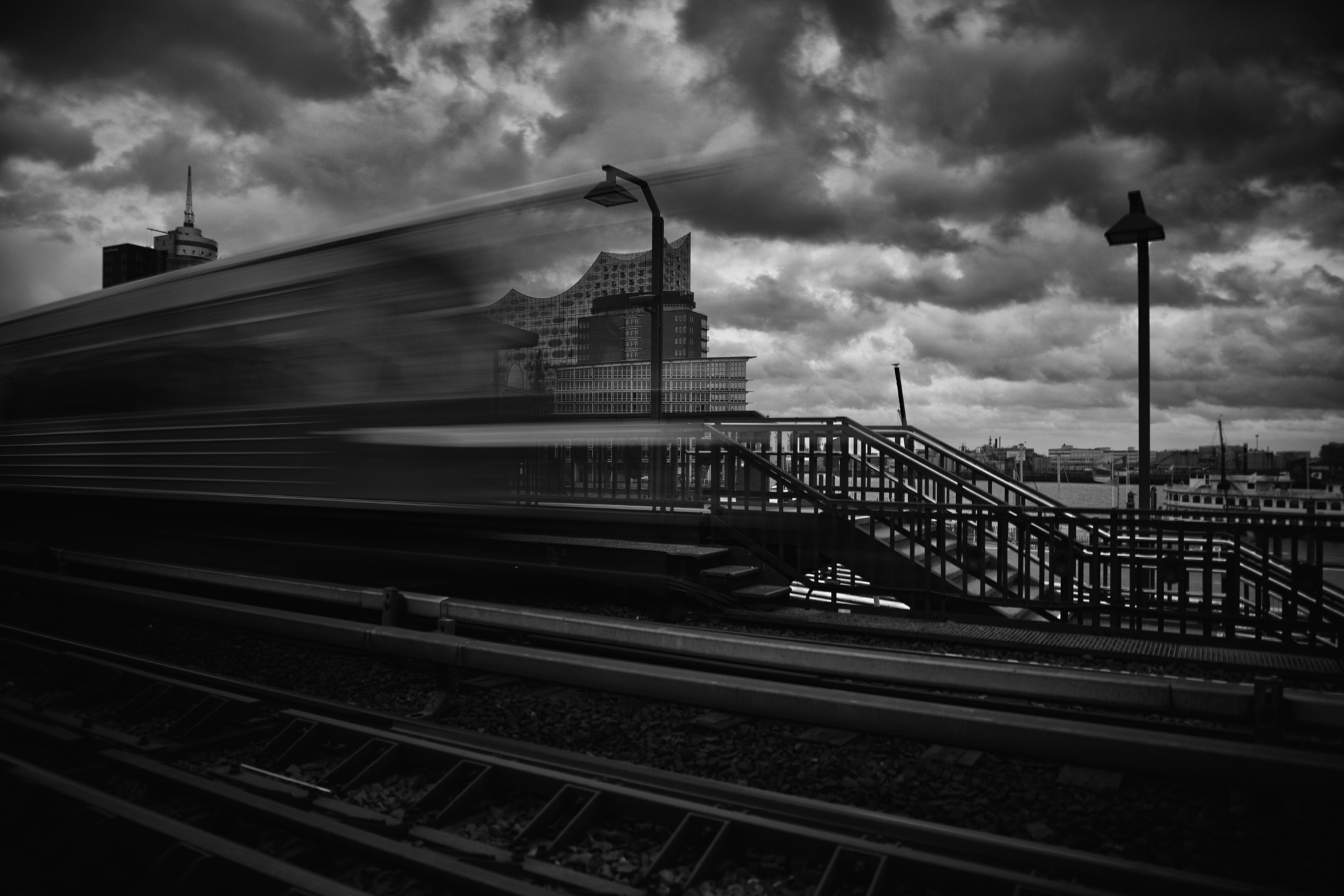 24mm F1.4 sample photo. Baumwall photography