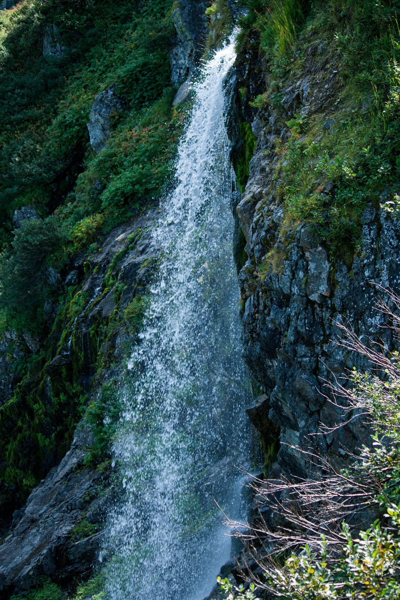 Canon EOS 400D (EOS Digital Rebel XTi / EOS Kiss Digital X) sample photo. Waterfall photography