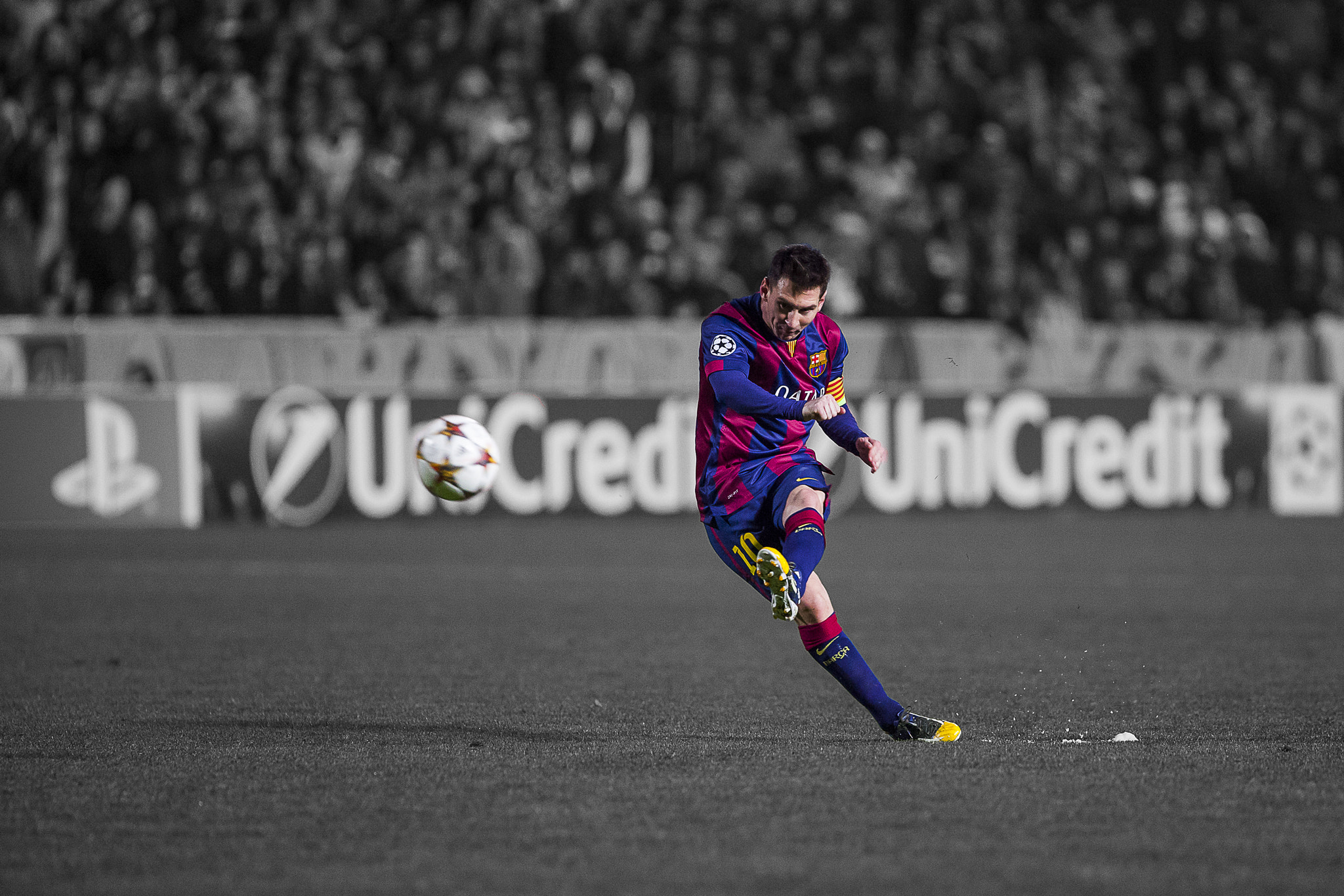 Canon EF 300mm F2.8L IS II USM sample photo. Free kick photography