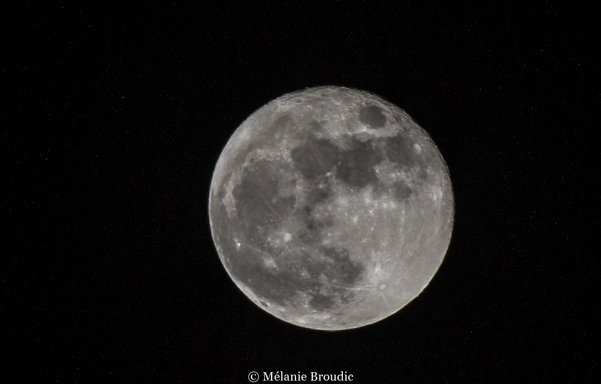 Pentax K-50 + Sigma sample photo. The moon photography
