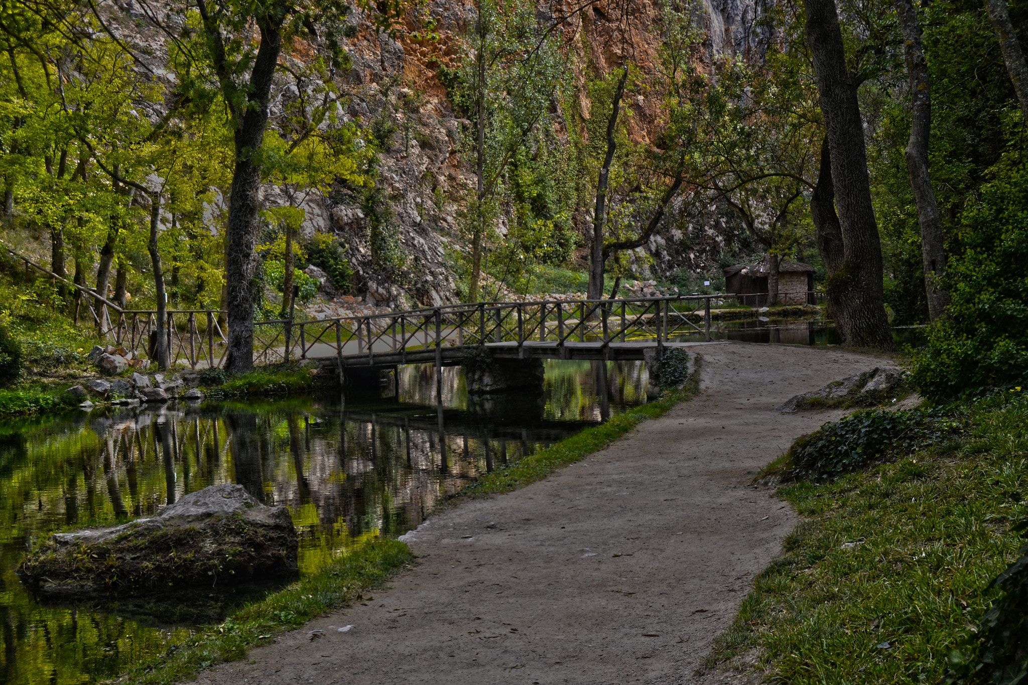 Nikon D3100 + AF Zoom-Nikkor 35-80mm f/4-5.6D N sample photo. Puente monaterio de piedra photography