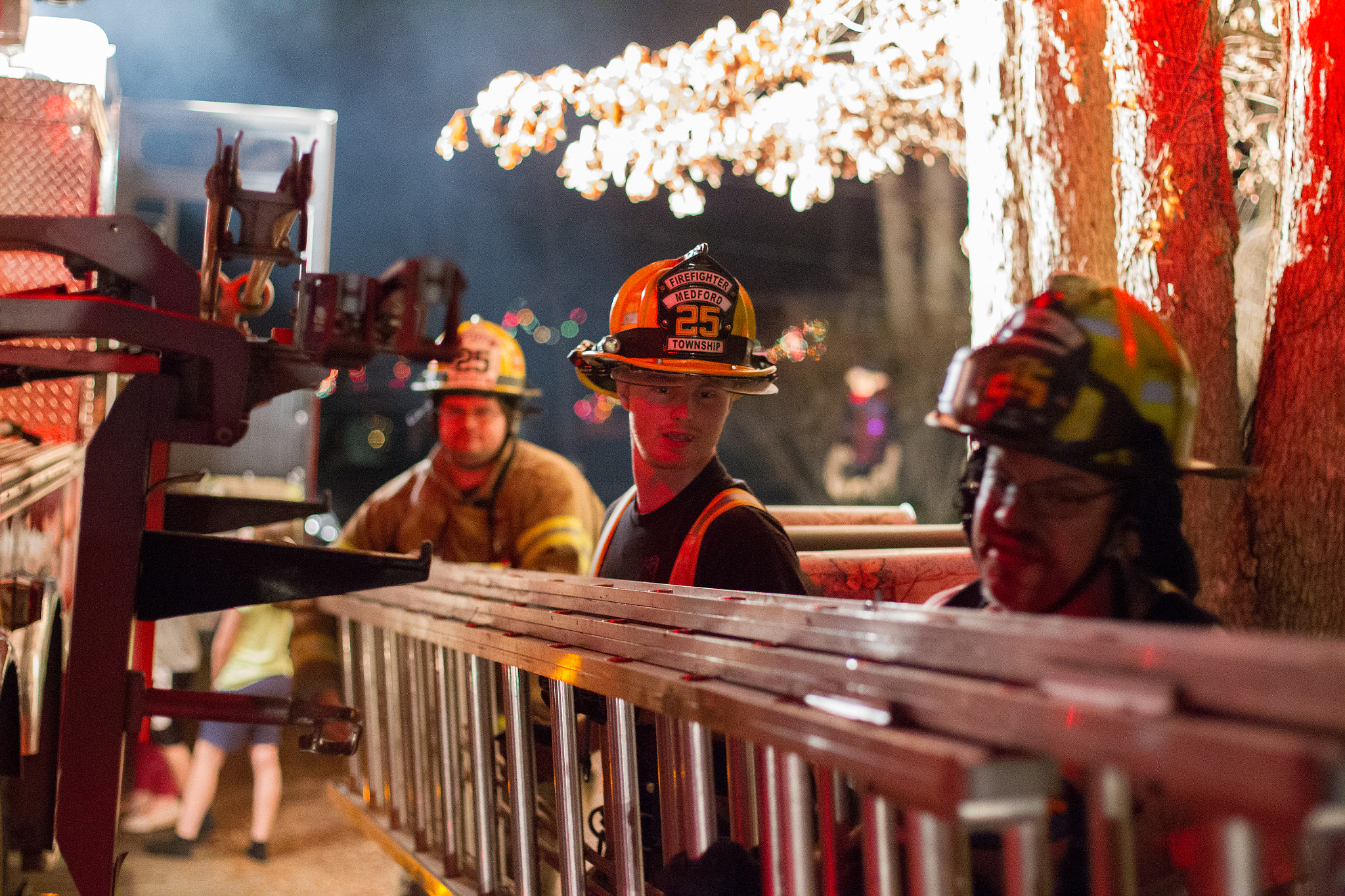 Canon EOS-1D Mark IV sample photo. Captain matt bricker, firefighter dan matthews and firefighter jason lupa (l to r) responded to resc photography