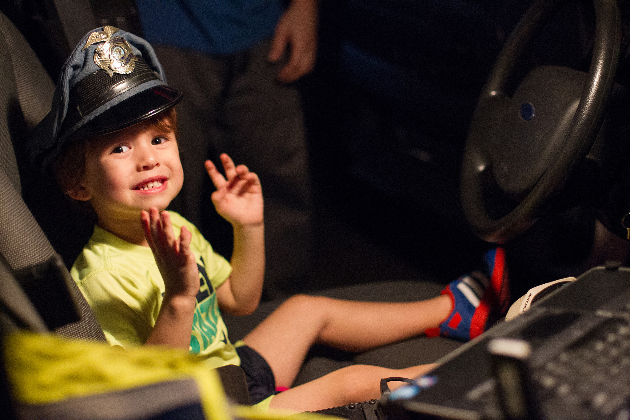 Canon EOS-1D Mark IV sample photo. Medford police officer jim albertson (not pictured) let jacob troost, 3, of medford, check out... photography