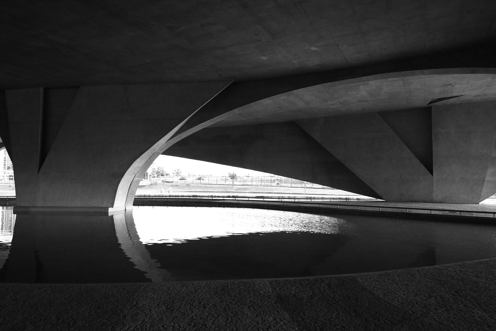 Sigma 8-16mm F4.5-5.6 DC HSM sample photo. Concrete and light photography