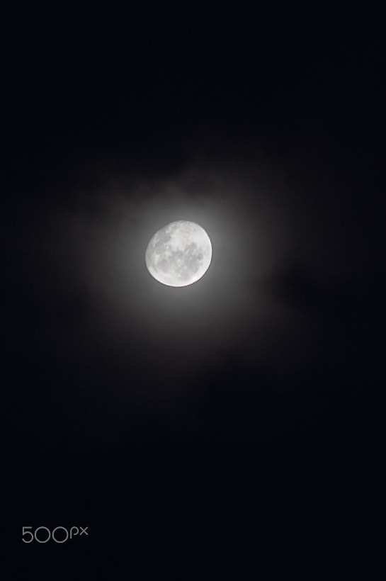 Sony SLT-A55 (SLT-A55V) + Minolta AF 50mm F1.7 sample photo. Moon... photography