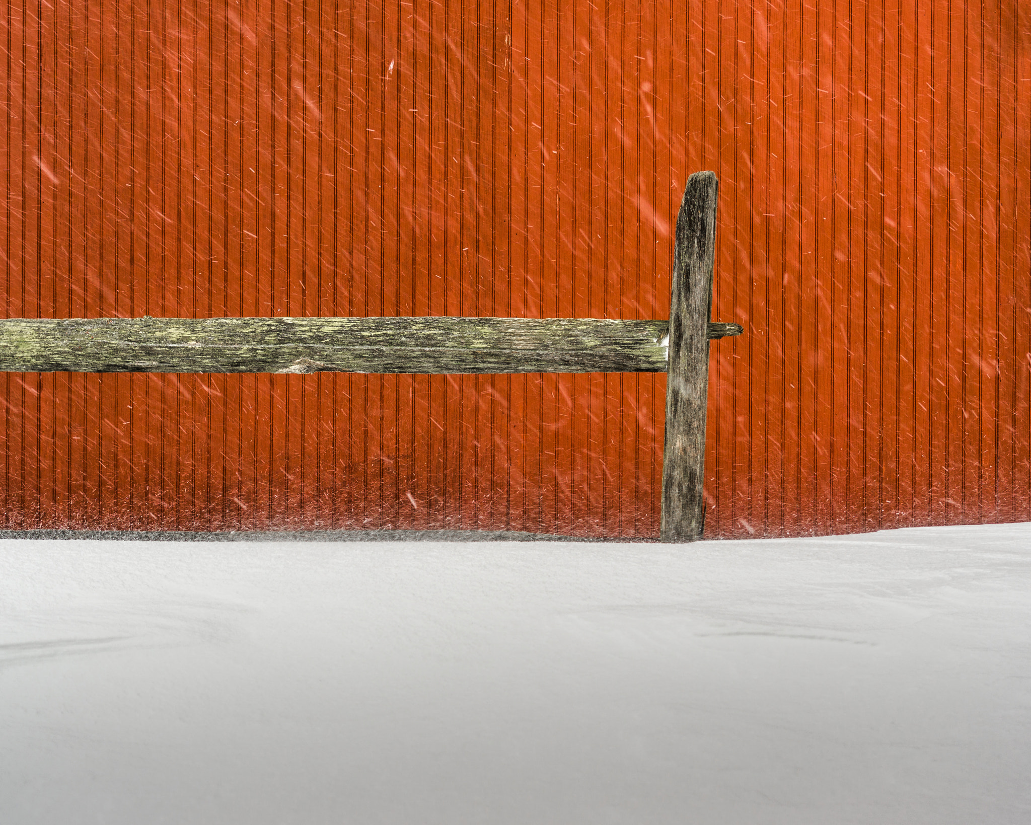 Sony Alpha NEX-5R + 35mm F2.8 ZA sample photo. Fence in the snow photography