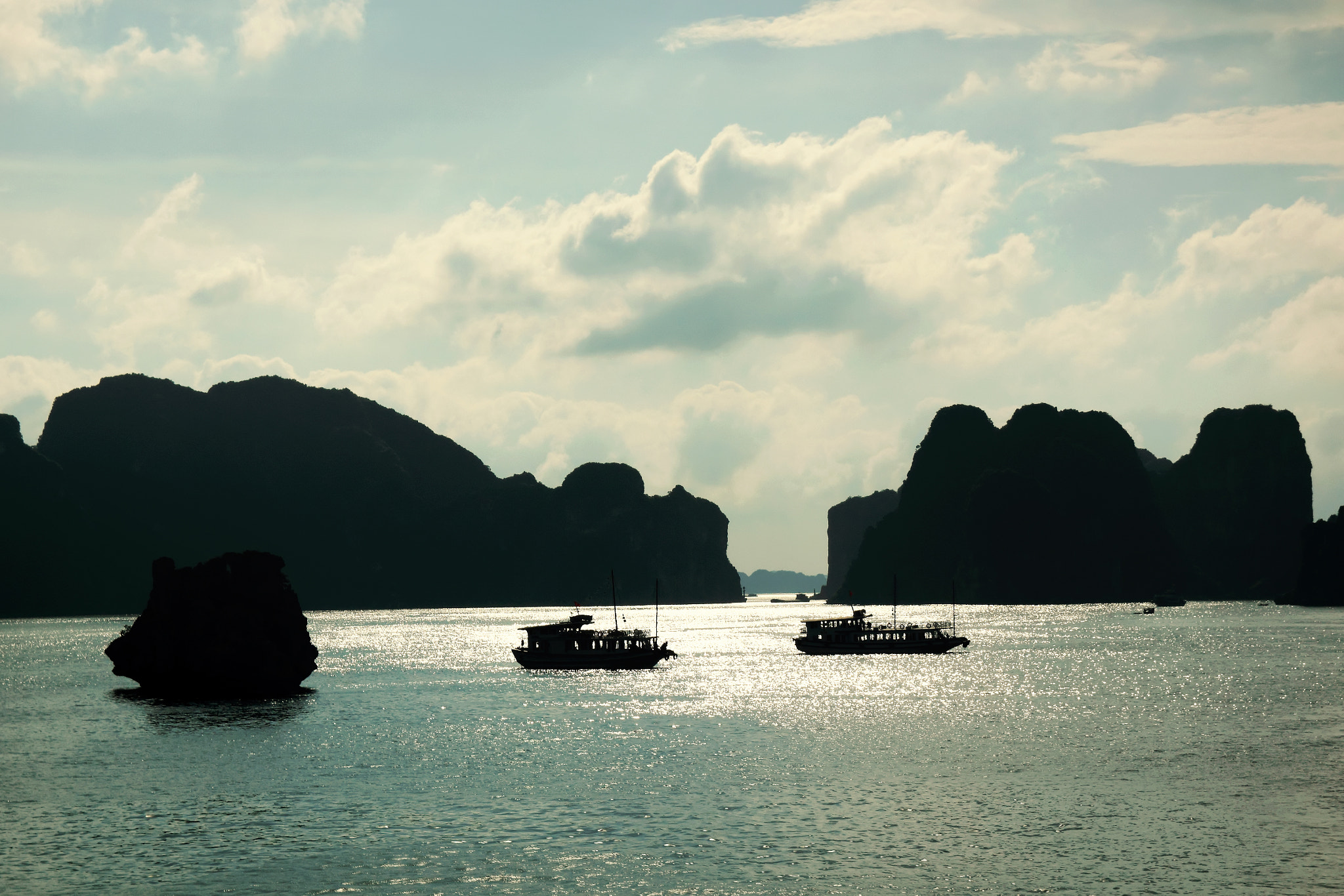 Canon EOS 550D (EOS Rebel T2i / EOS Kiss X4) sample photo. Calm sea photography