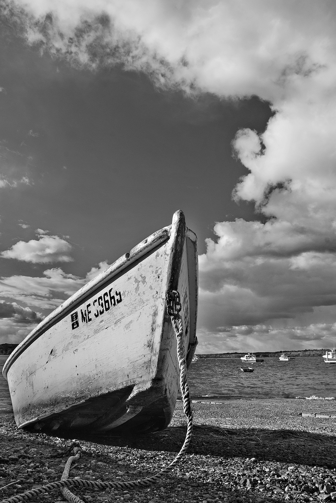 Nikon D80 + Sigma 18-50mm F3.5-5.6 DC sample photo. Pine point dinghy ii photography