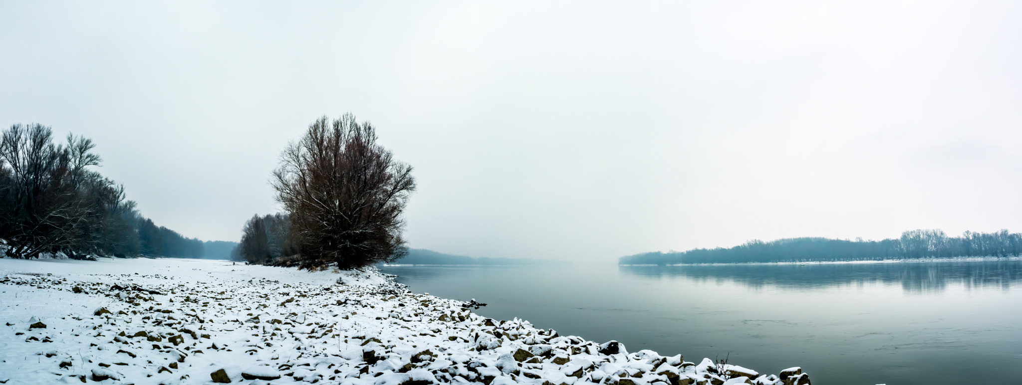 Samsung NX30 + Samsung NX 16mm F2.4 Pancake sample photo. Water and ice photography