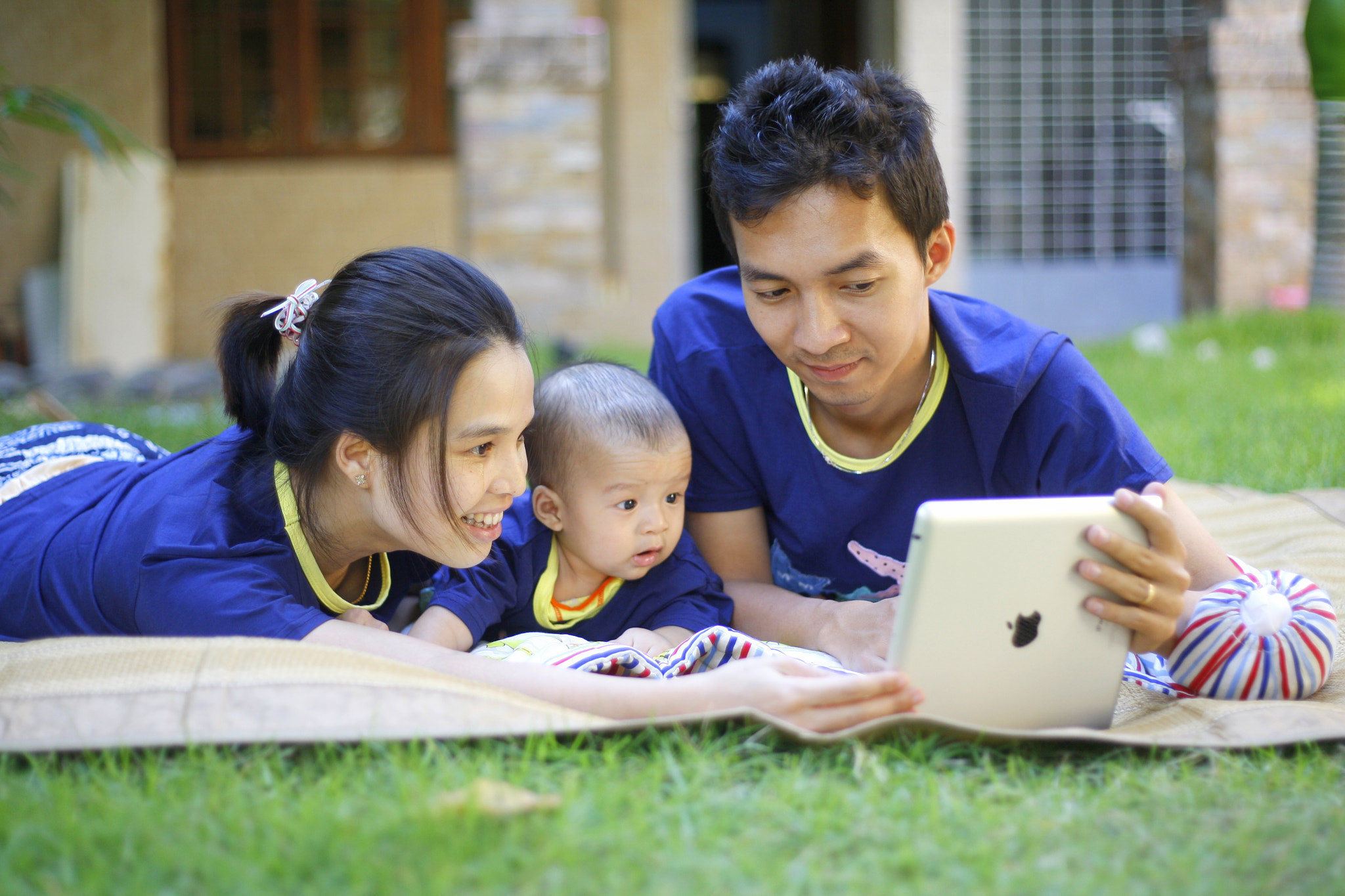 Canon EOS-1D Mark III + Canon EF 50mm F1.8 II sample photo. Every seconds worth photography