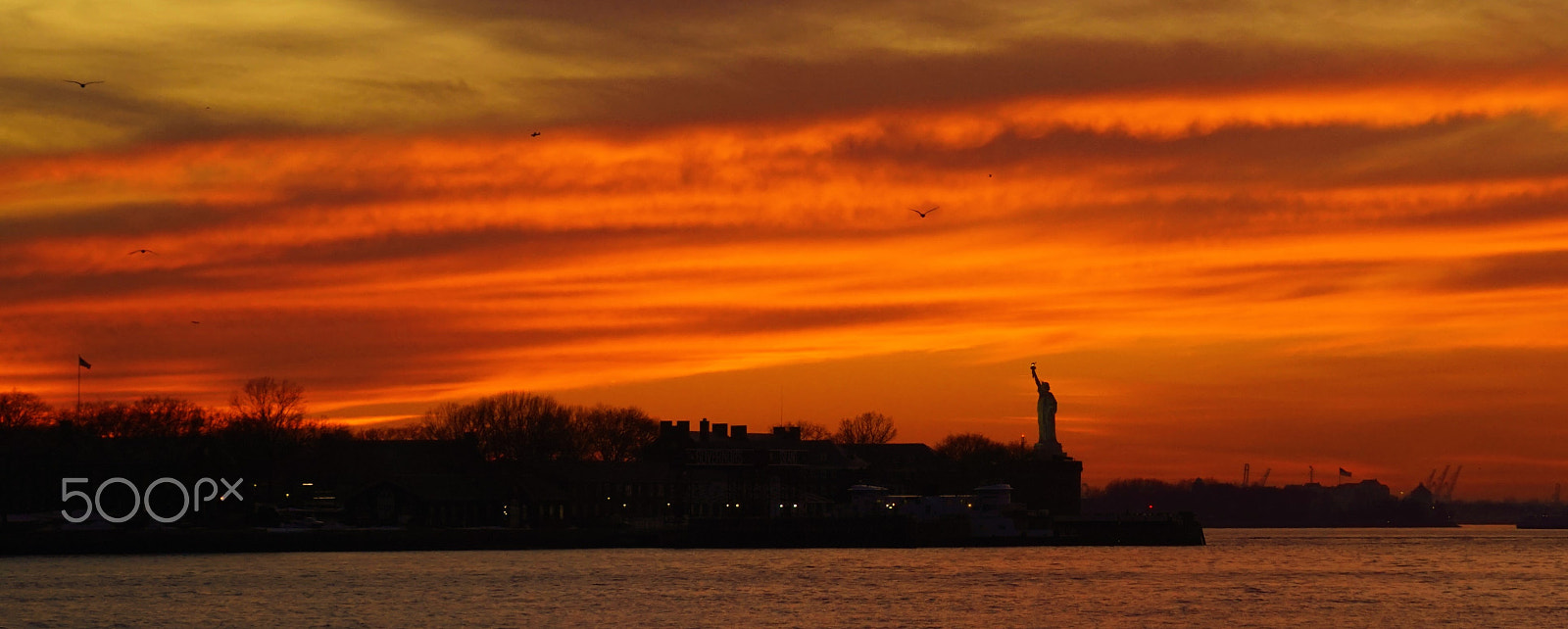 Sony Alpha QX1 sample photo. Statue photography