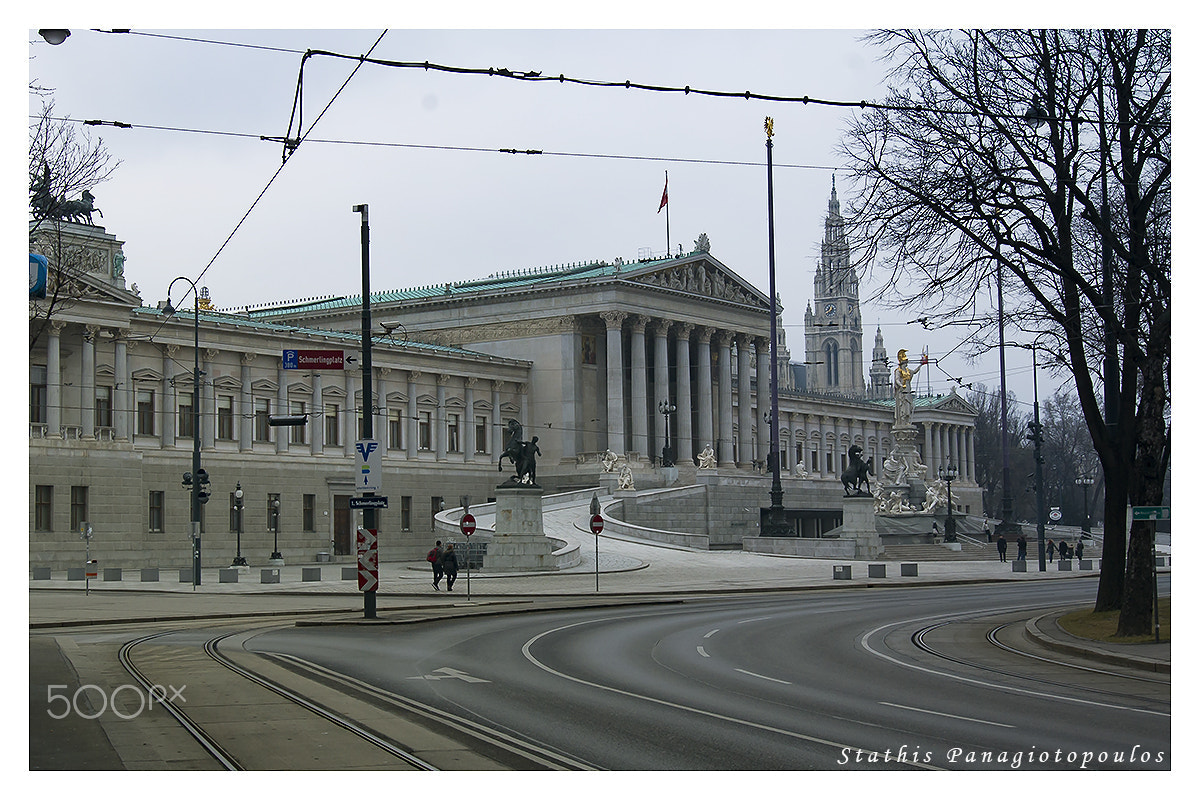 Sony Alpha DSLR-A550 + Sony DT 18-55mm F3.5-5.6 SAM sample photo. Austrian parliament photography