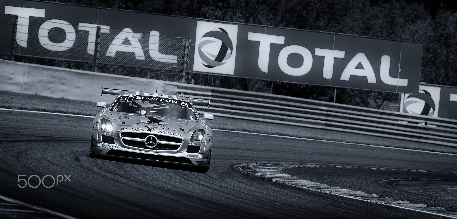 Canon EF 200-400mm F4L IS USM Extender 1.4x sample photo. Racing photography