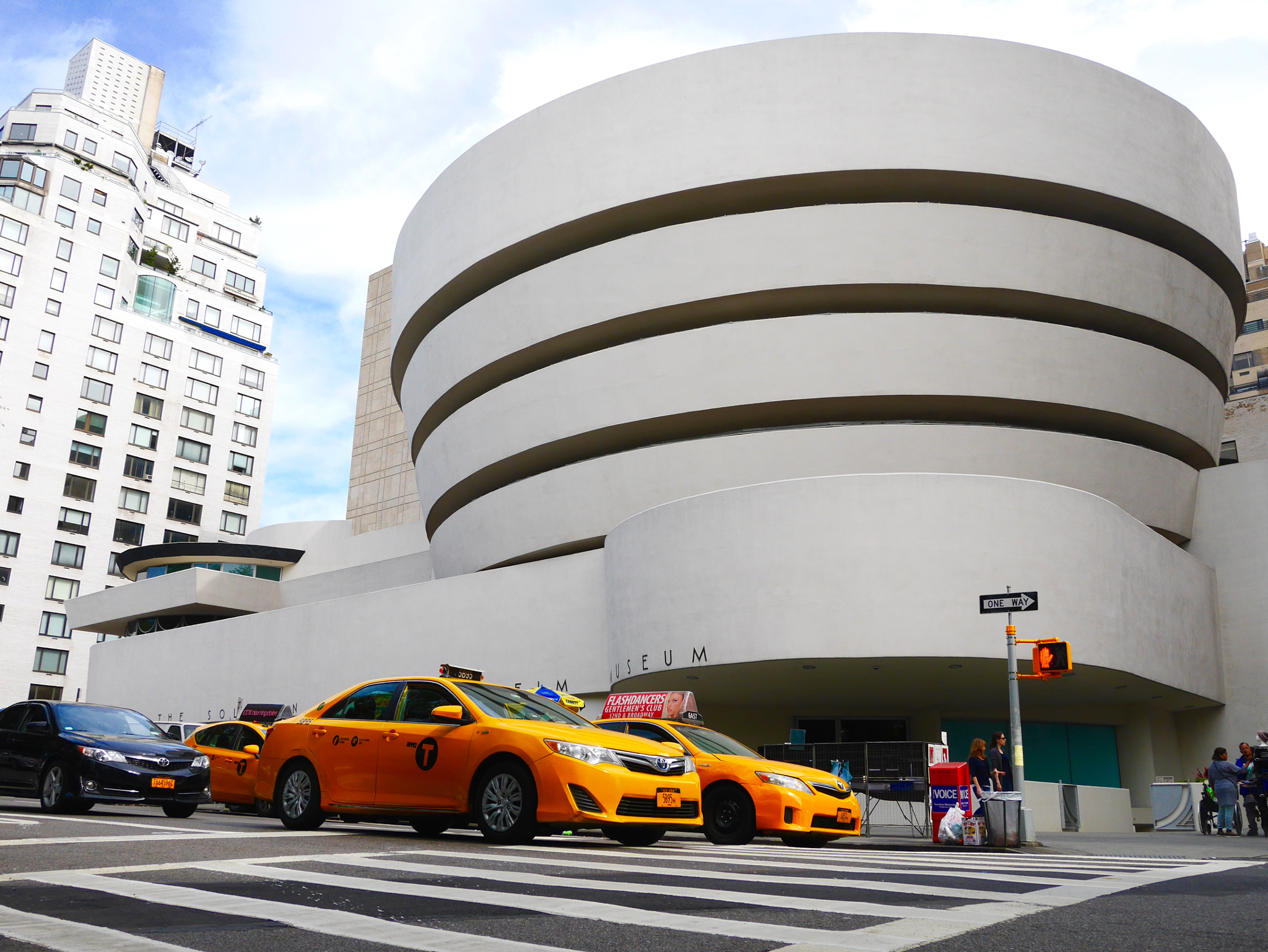 LUMIX G VARIO PZ 14-42/F3.5-5.6 sample photo. Guggenheim museum photography