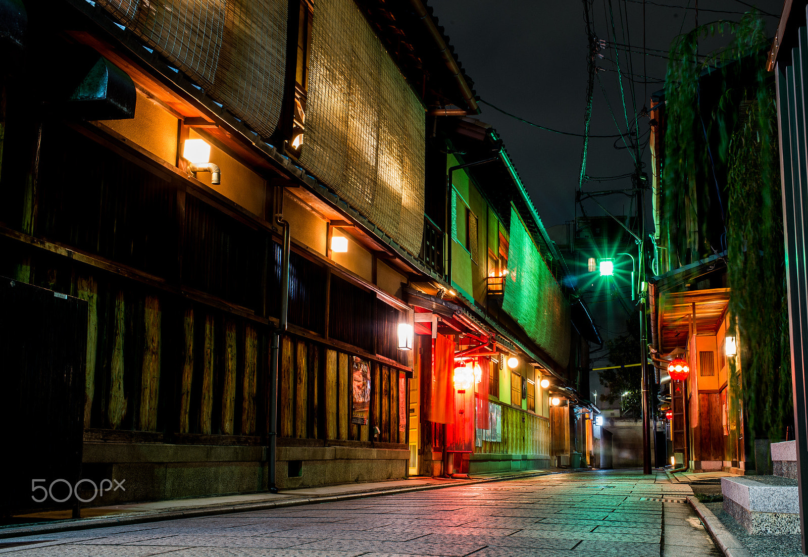 Nikon D610 + AF-S Nikkor 35mm f/1.8G sample photo. Gion night lights in kyoto, japan photography