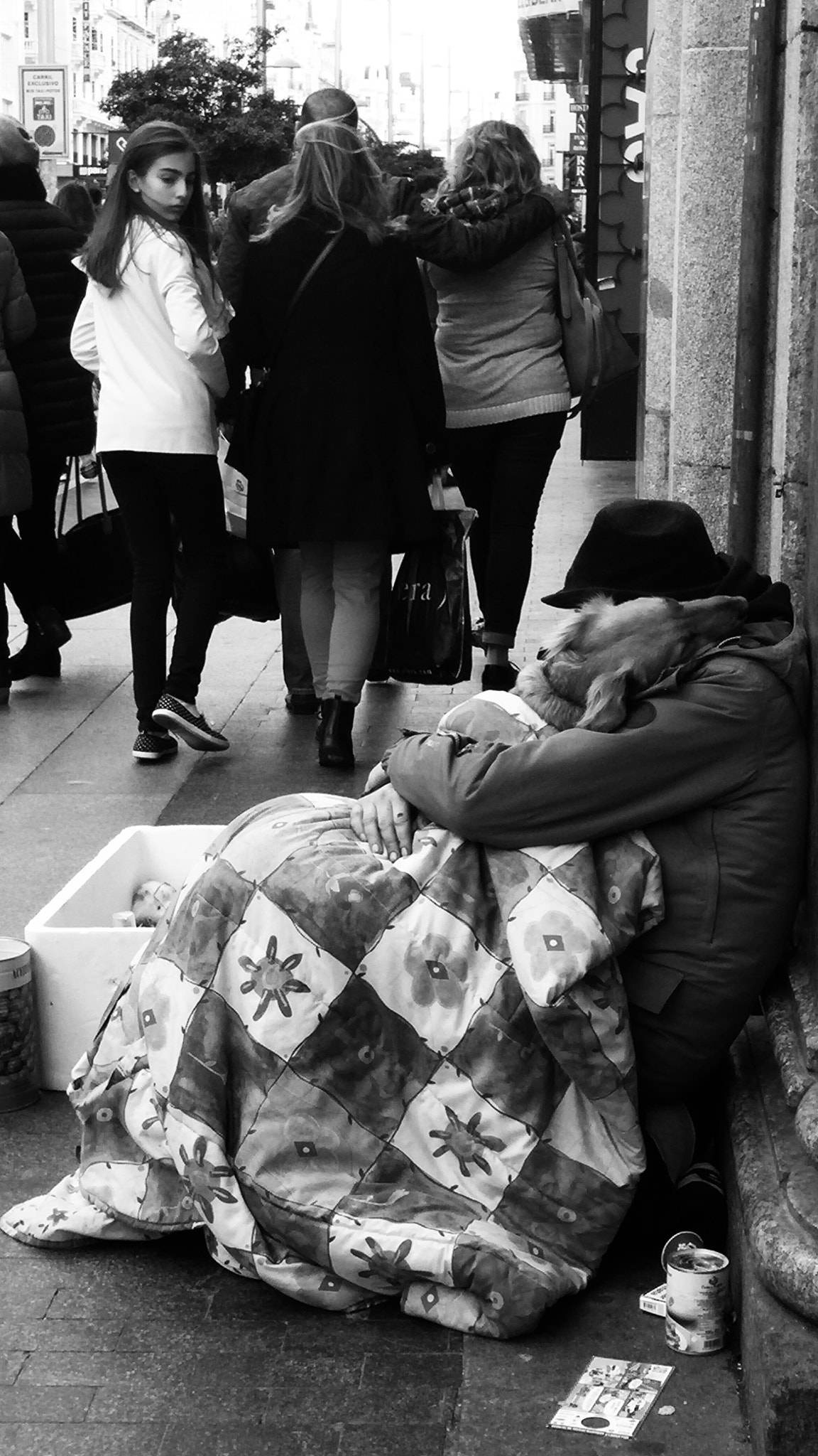 LG D80 sample photo. Gran via photography