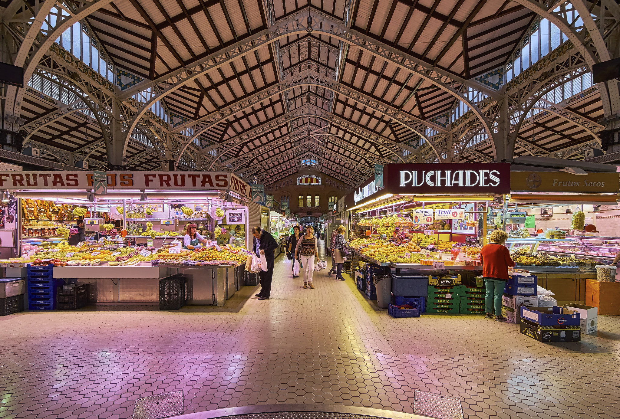 Tokina AT-X Pro 11-16mm F2.8 DX II sample photo. Mercado central de valencia photography