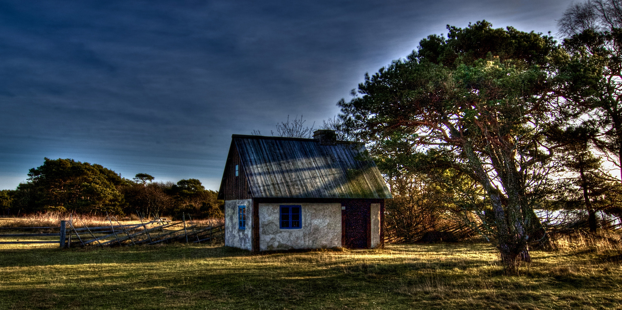 Nikon D2X sample photo. Tonemapped photography
