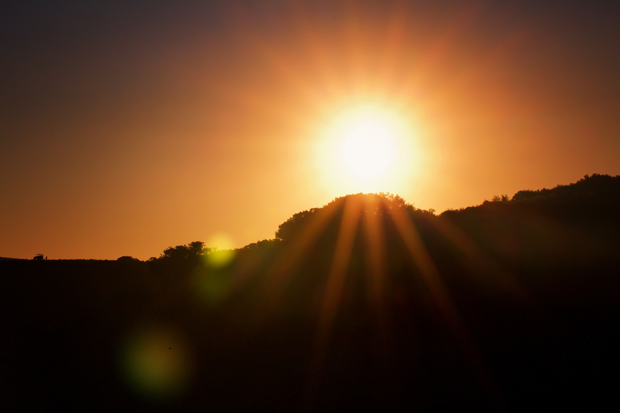 Tamron SP 35mm F1.8 Di VC USD sample photo. Standing on the hill, waiting for sunset photography