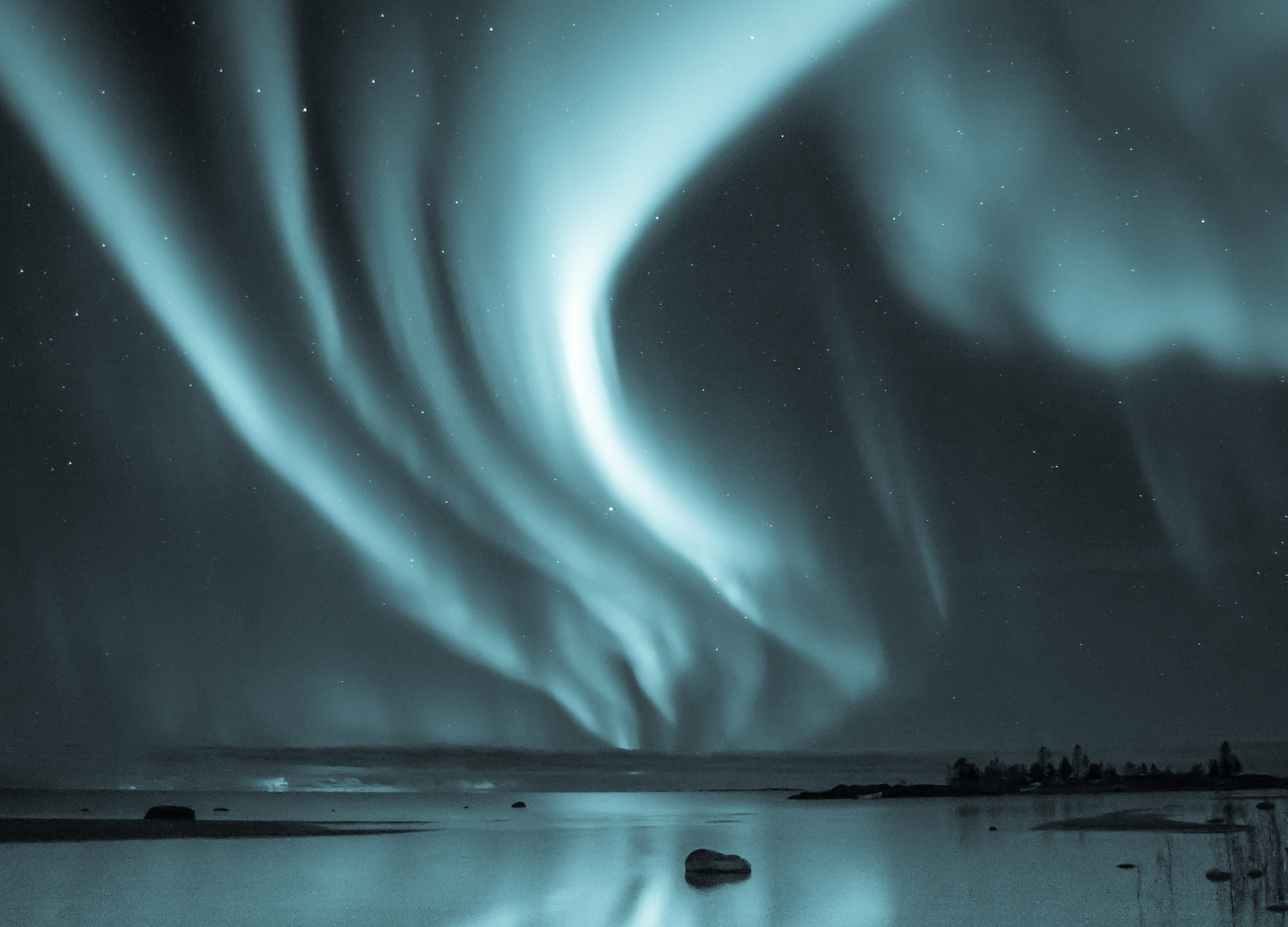 Canon EOS-1D Mark II sample photo. Toned aurora borealis photography