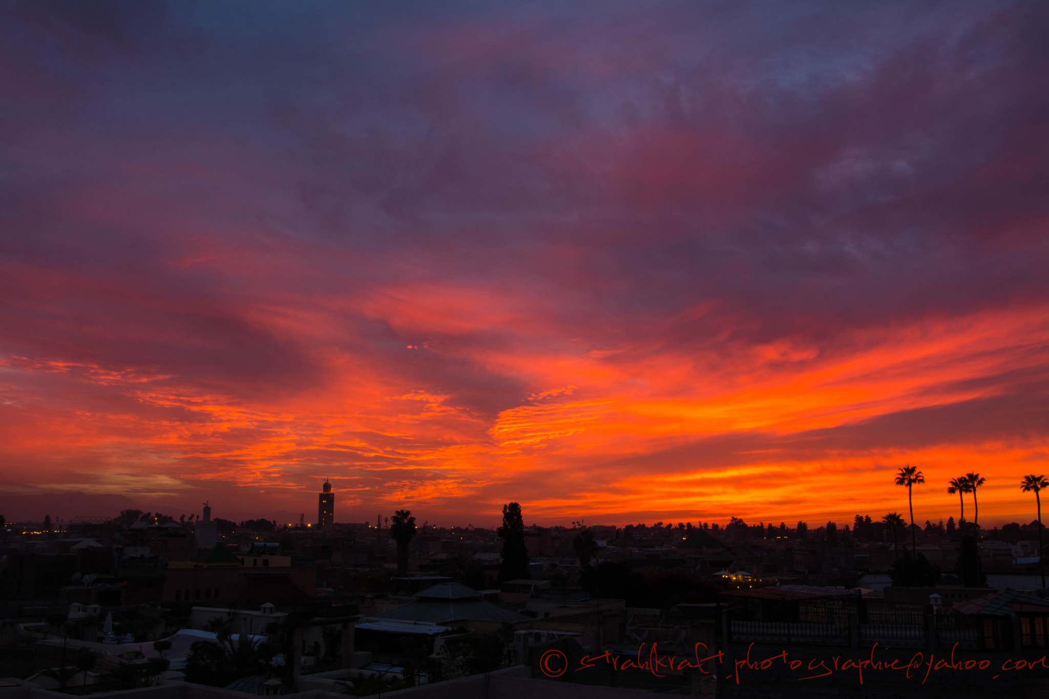 Nikon D7100 + Nikon AF-S Nikkor 20mm F1.8G ED sample photo. City on fire photography