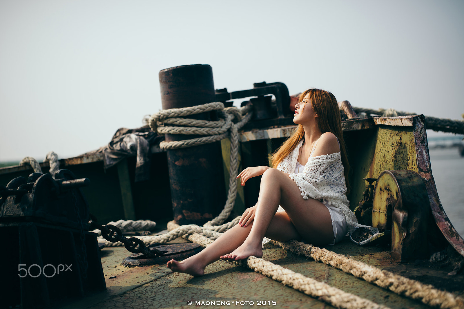 ZEISS Otus 55mm F1.4 sample photo. Girl on boat photography