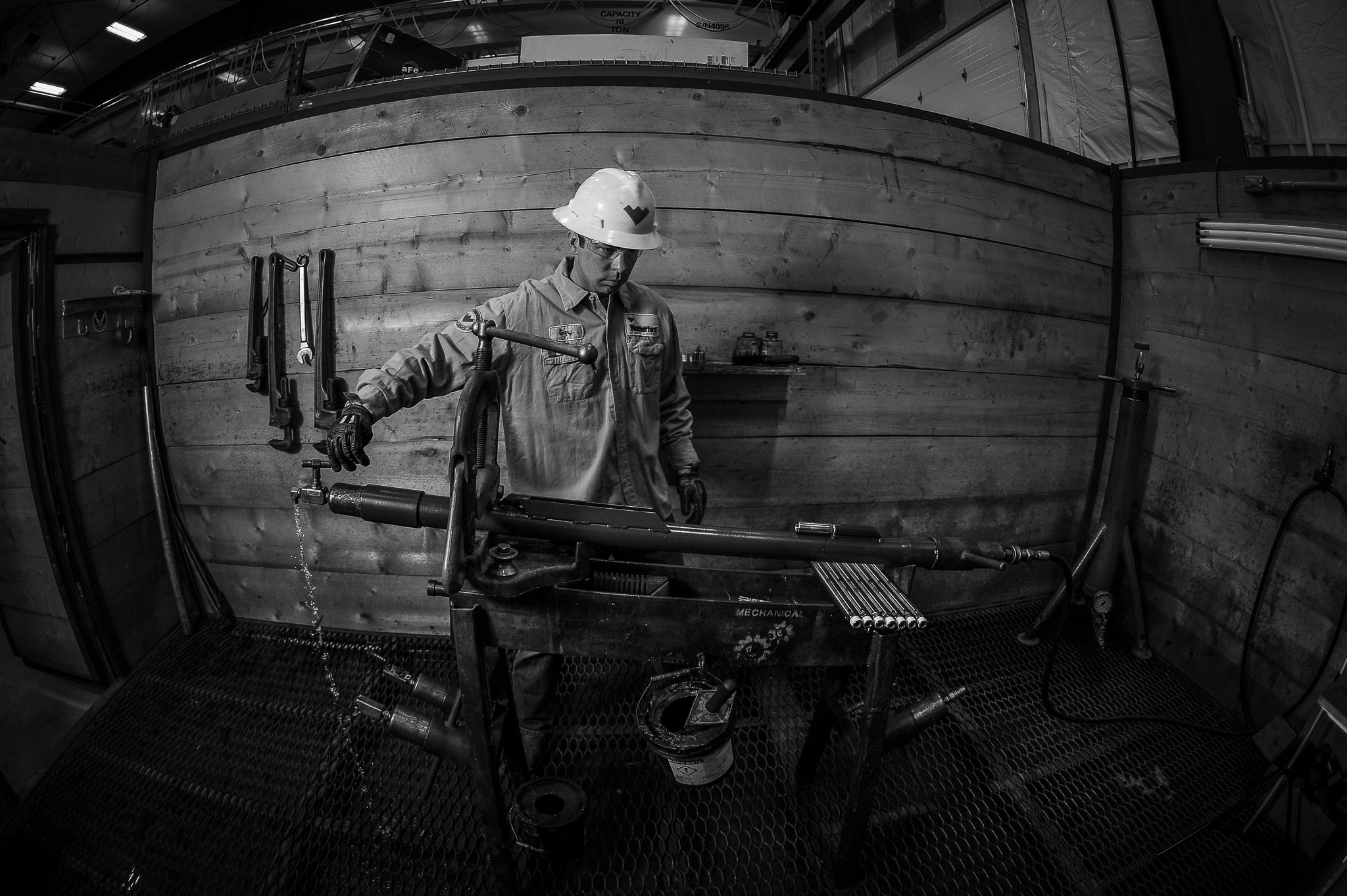 Sigma 15mm F2.8 EX DG Diagonal Fisheye sample photo. Back to work photography