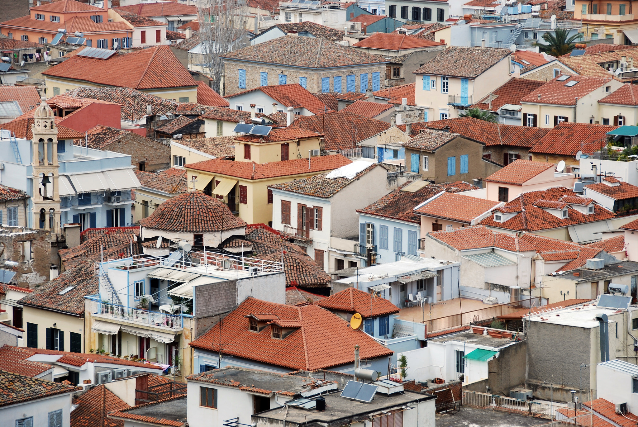 Sigma 18-200mm F3.5-6.3 II DC OS HSM sample photo. House roofs photography