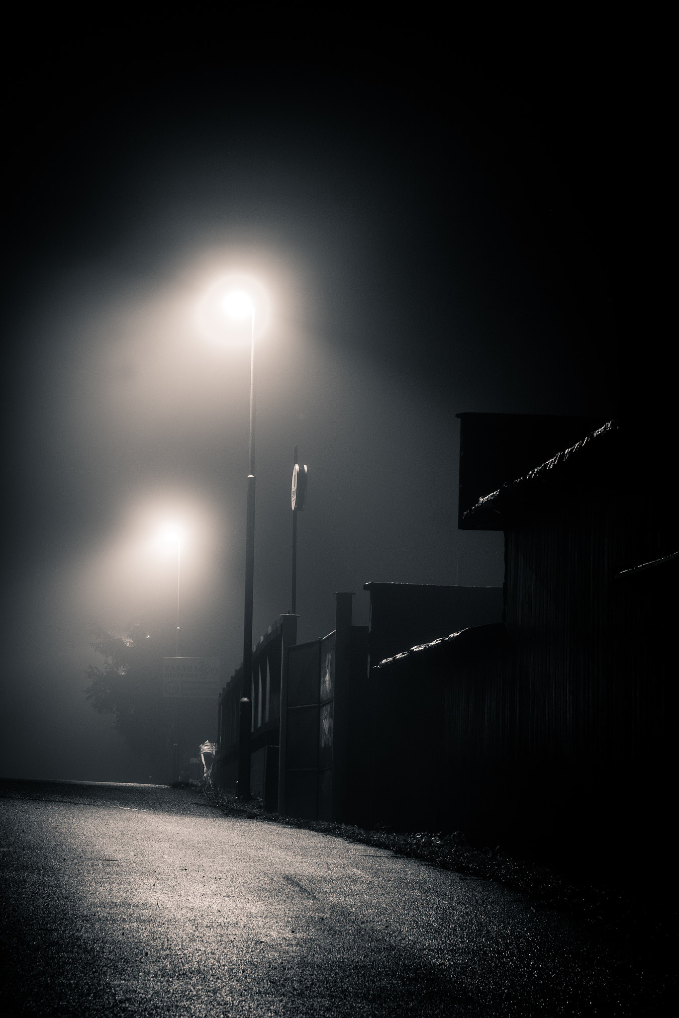 Samsung NX30 + Samsung NX 50-200mm F4-5.6 ED OIS sample photo. Night in zásada photography