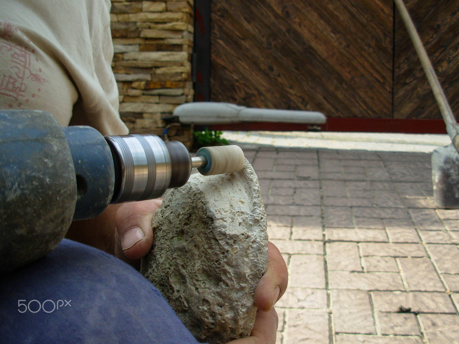 Nikon COOLPIX L1 sample photo. Stone processing photography