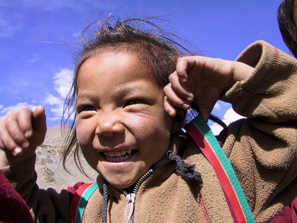 Canon POWERSHOT G1 sample photo. Ladakhi girl photography