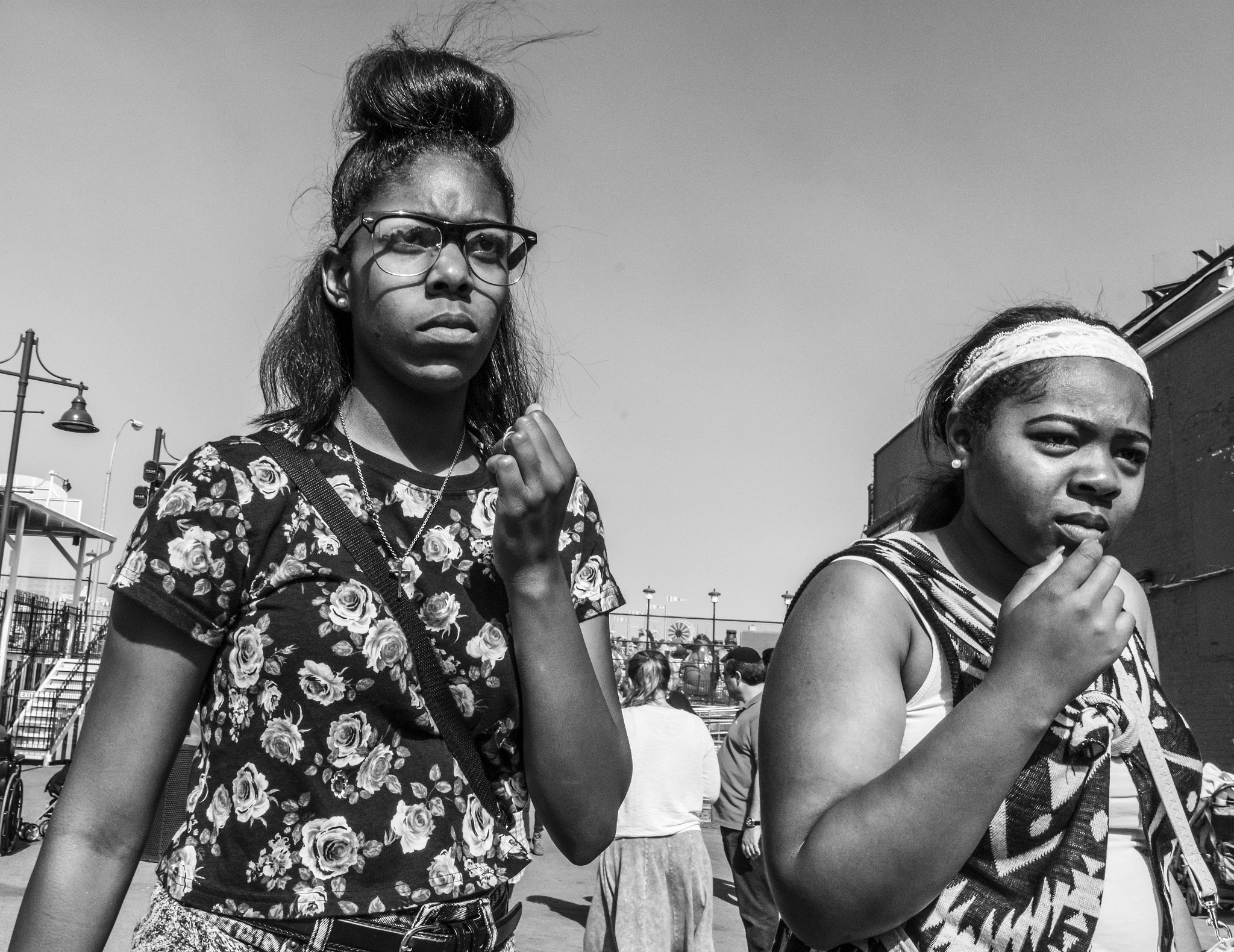 Nikon D7200 + Nikon AF-S Nikkor 20mm F1.8G ED sample photo. Coney island girls on the run photography
