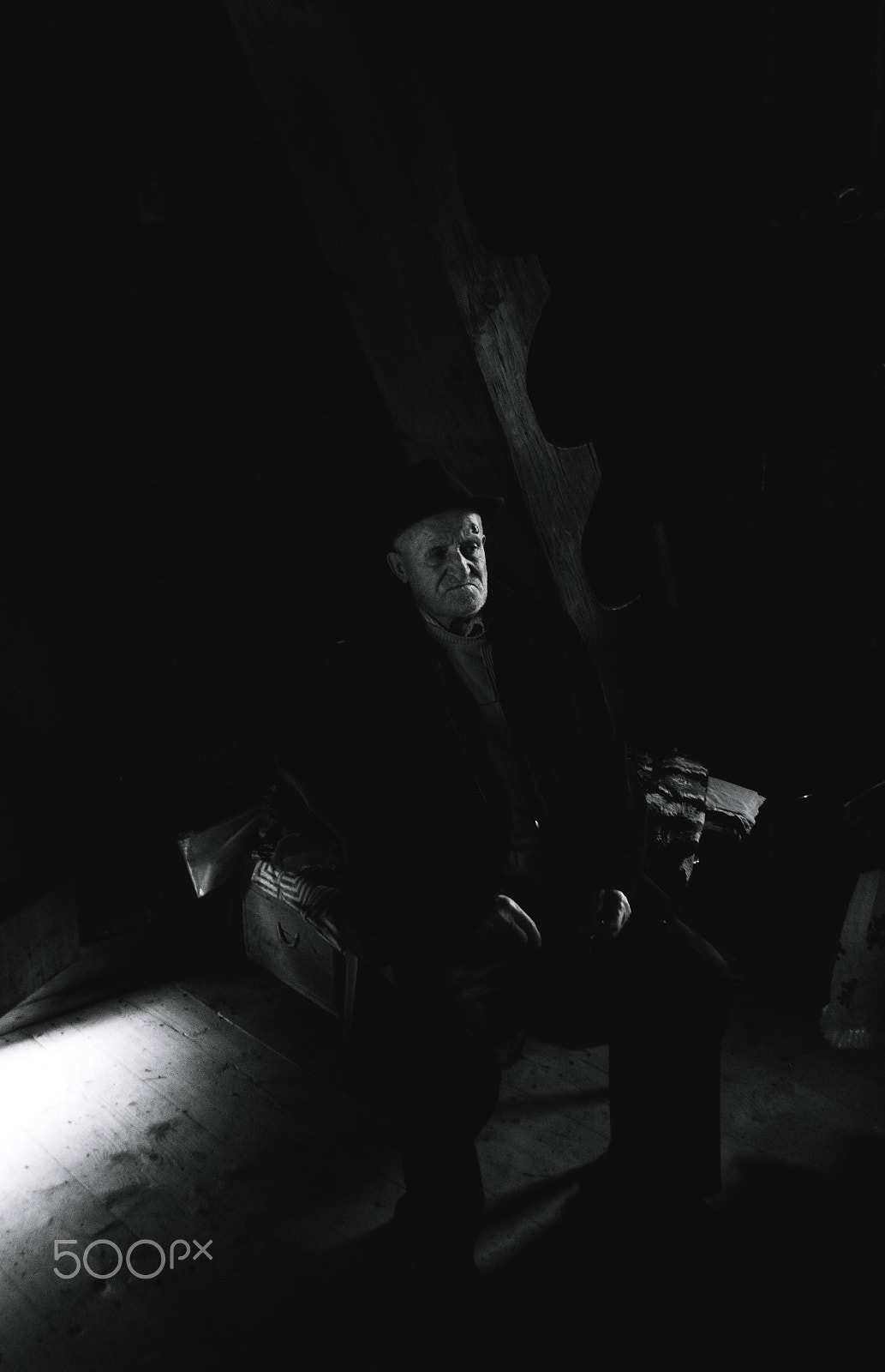 Nikon D90 + Nikon AF Nikkor 20mm F2.8D sample photo. Old man in church photography