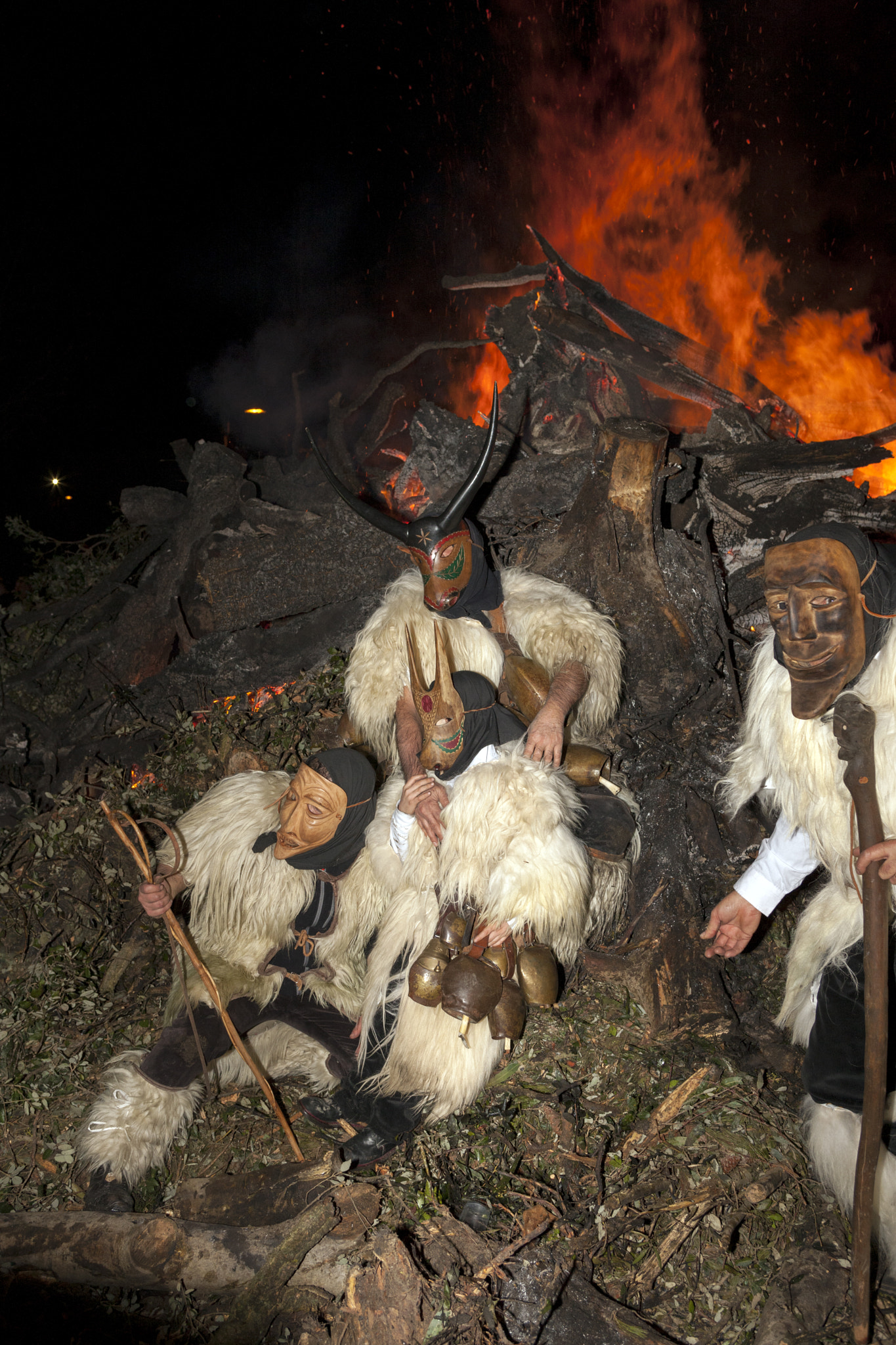 EF28-70mm f/2.8L USM sample photo. Sardinian carnival photography