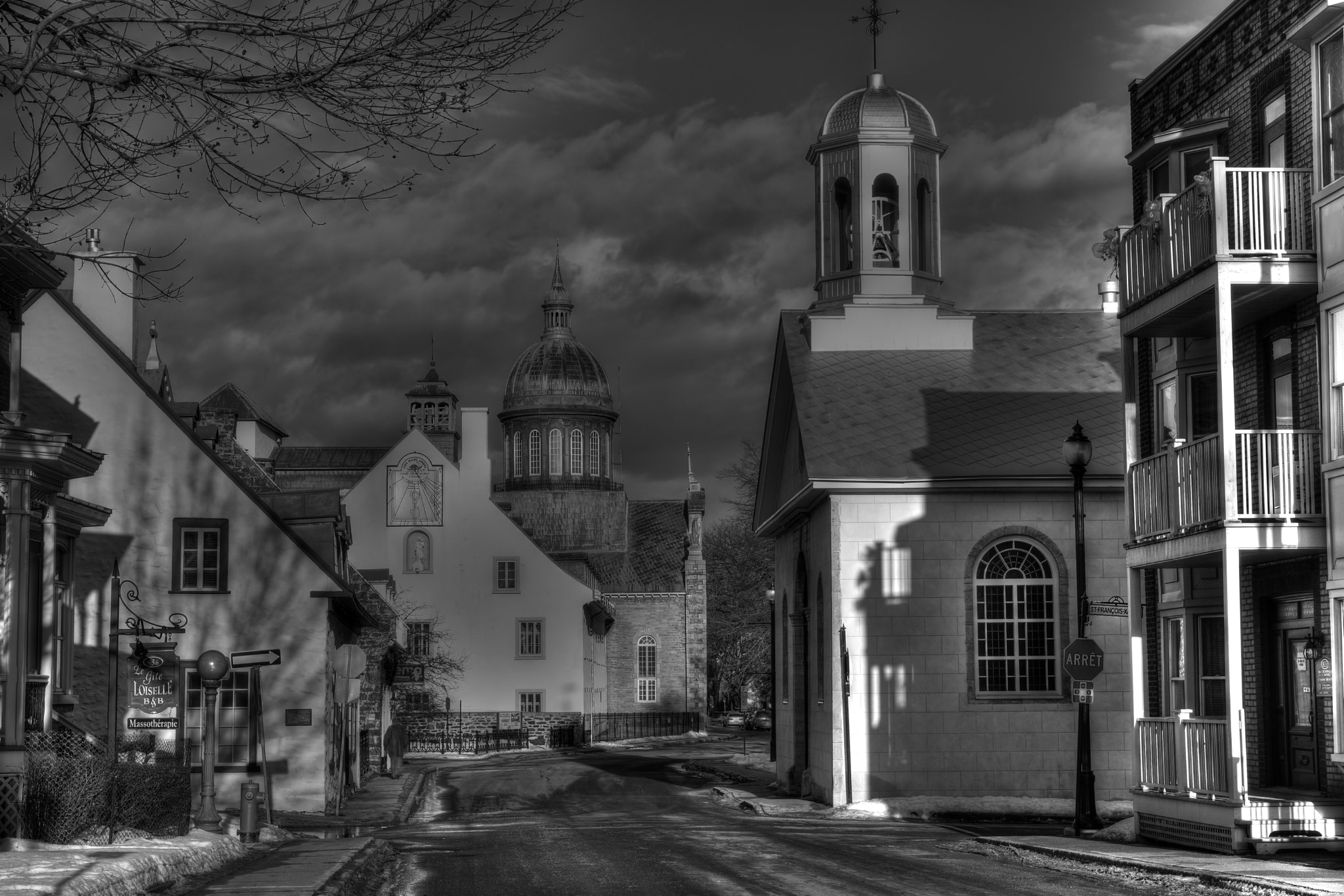 Sigma 24-70mm F2.8 EX DG HSM sample photo. Les ursulines photography