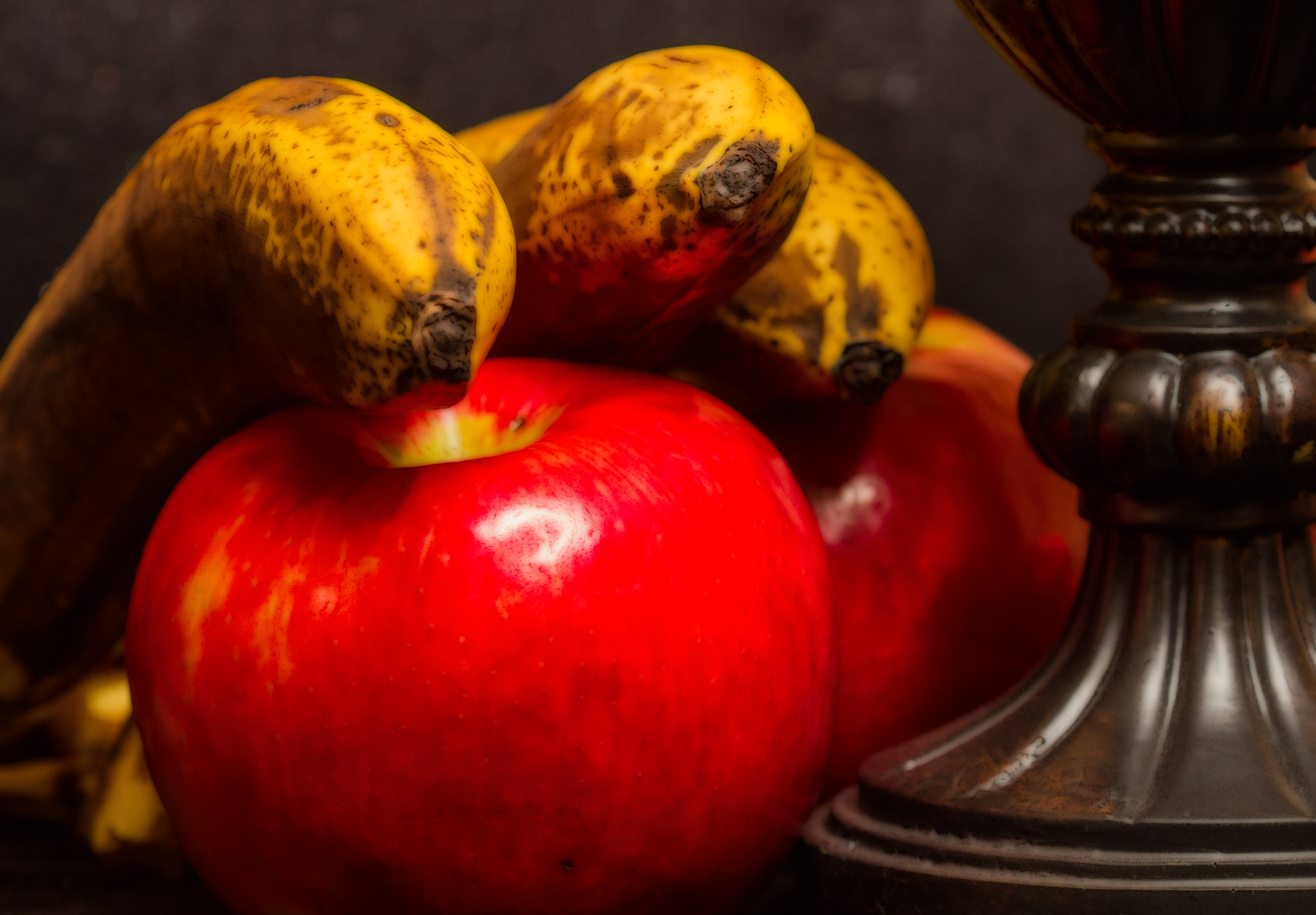 Canon EOS 7D + Canon EF 100mm F2.8 Macro USM sample photo. Light painting with fruit photography
