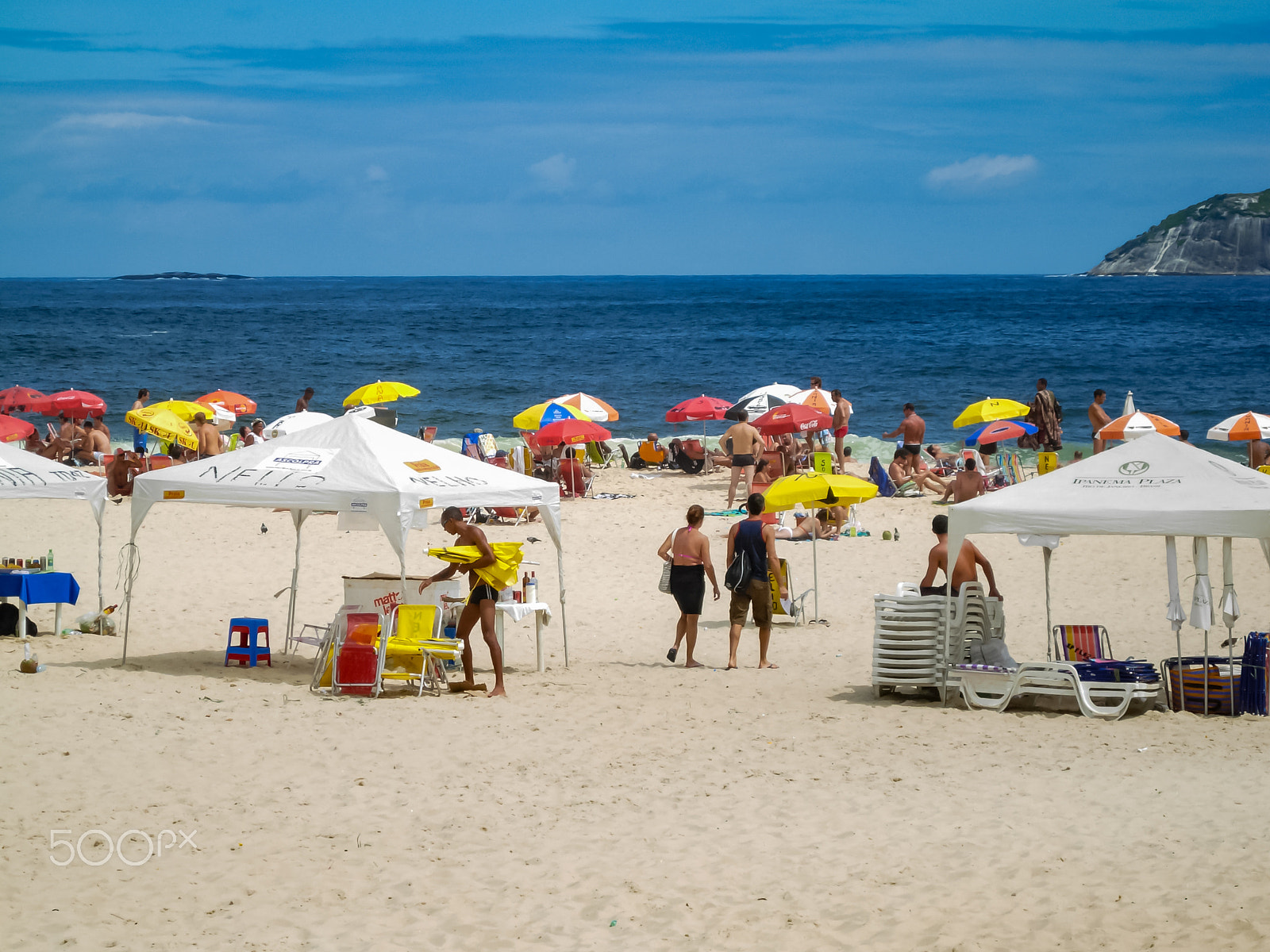 Nikon COOLPIX P3 sample photo. Rio de janeiro, brazil - jan 24, 2008: ipanema beach with tourists photography