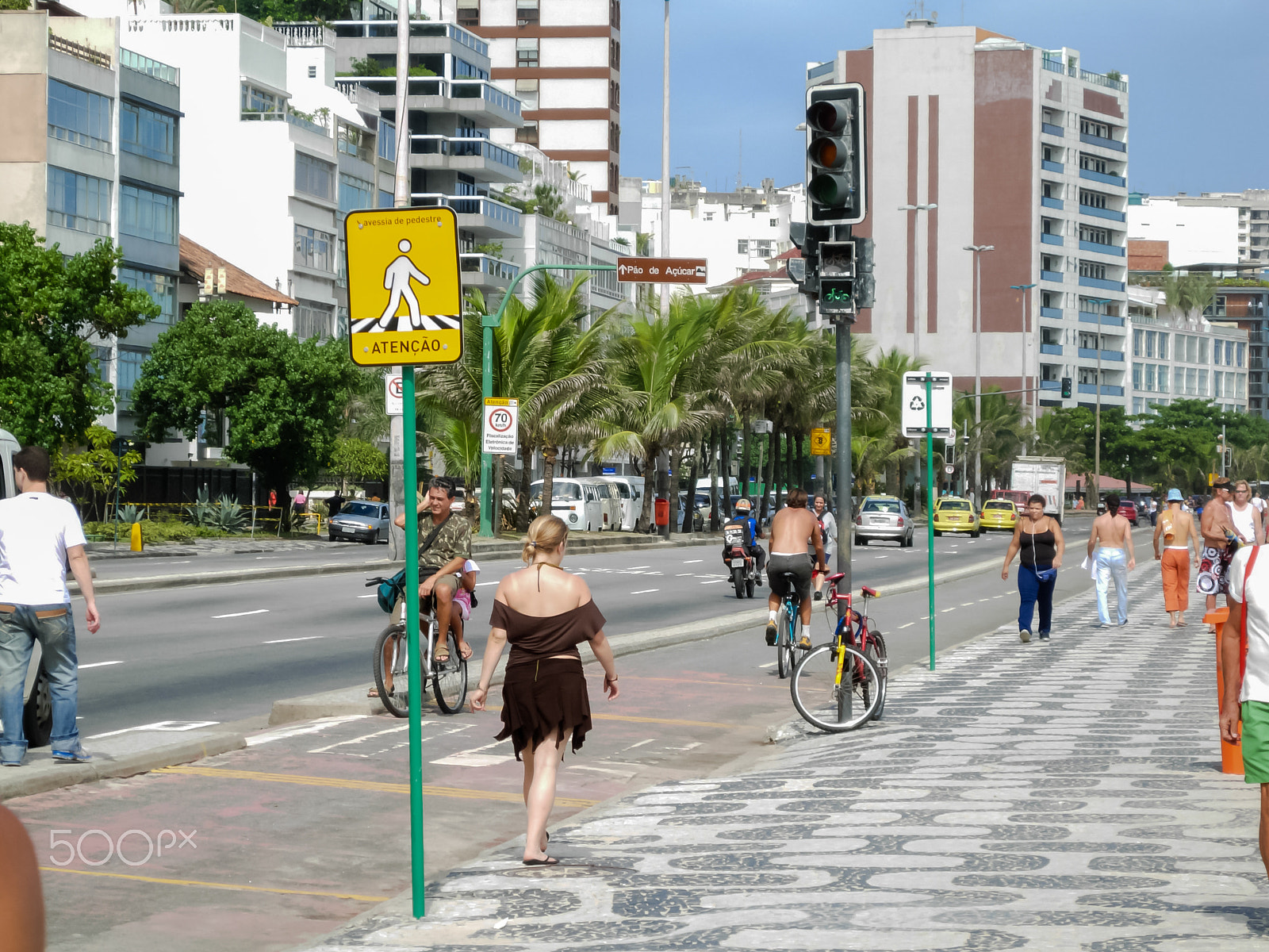 Nikon COOLPIX P3 sample photo. Rio de janeiro, brazil - jan 24, 2008: street along ipanema beach photography