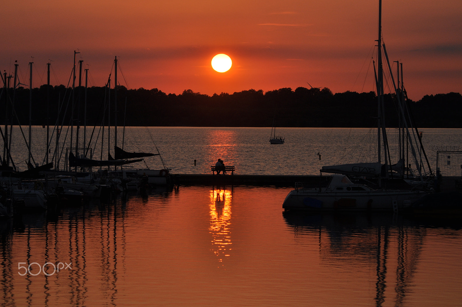 Sigma 70-300mm F4-5.6 APO Macro Super II sample photo. Sunset photography