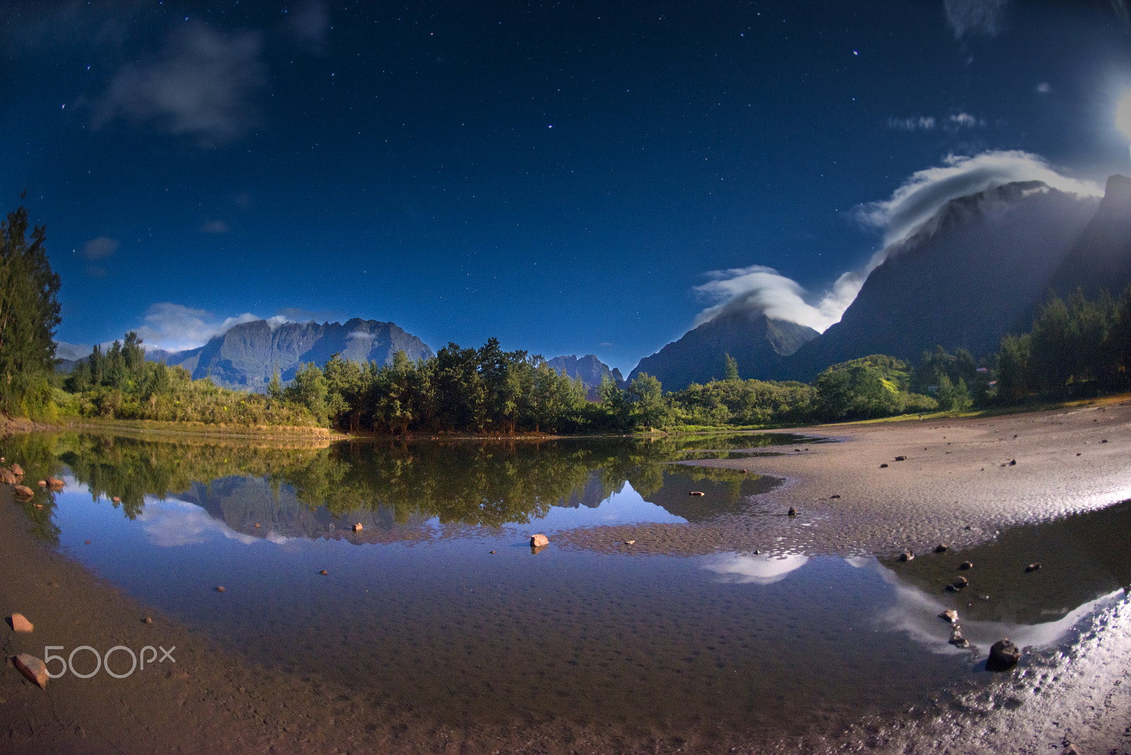 Nikon D800E + Nikon AF Fisheye-Nikkor 16mm F2.8D sample photo. Reunion island photography