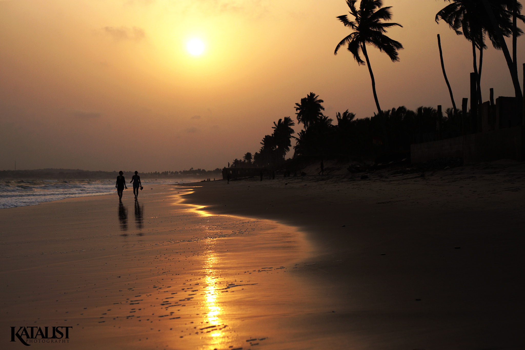 Canon EOS-1Ds Mark III + Canon EF 50mm F1.8 STM sample photo. A tropical beach in ghana  photography