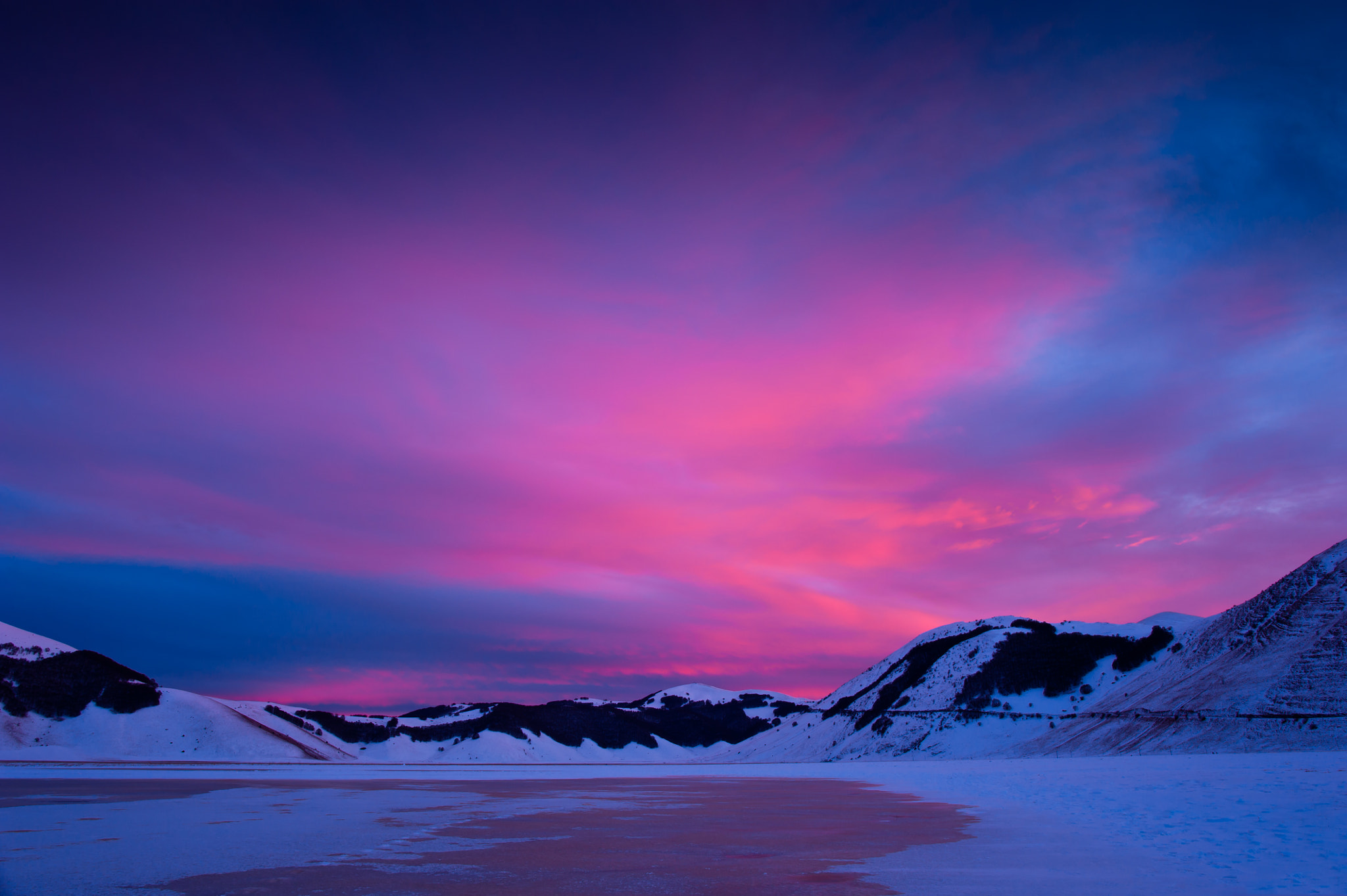 Nikon D700 + Nikon AF-S Nikkor 20mm F1.8G ED sample photo. Wonder castelluccio stage v photography