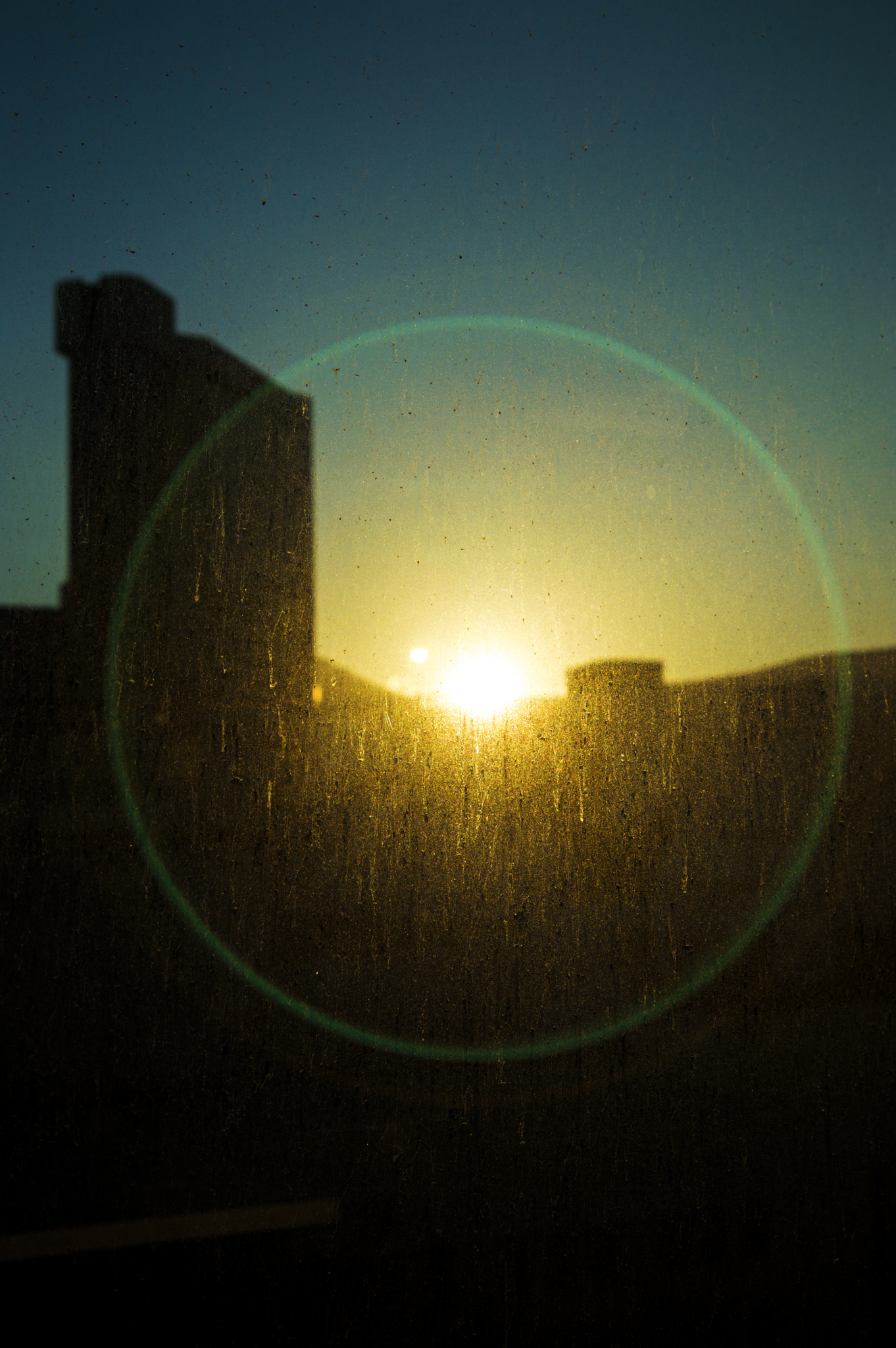 Nikon AF Nikkor 24-85mm F2.8-4D IF sample photo. Dirty windows photography
