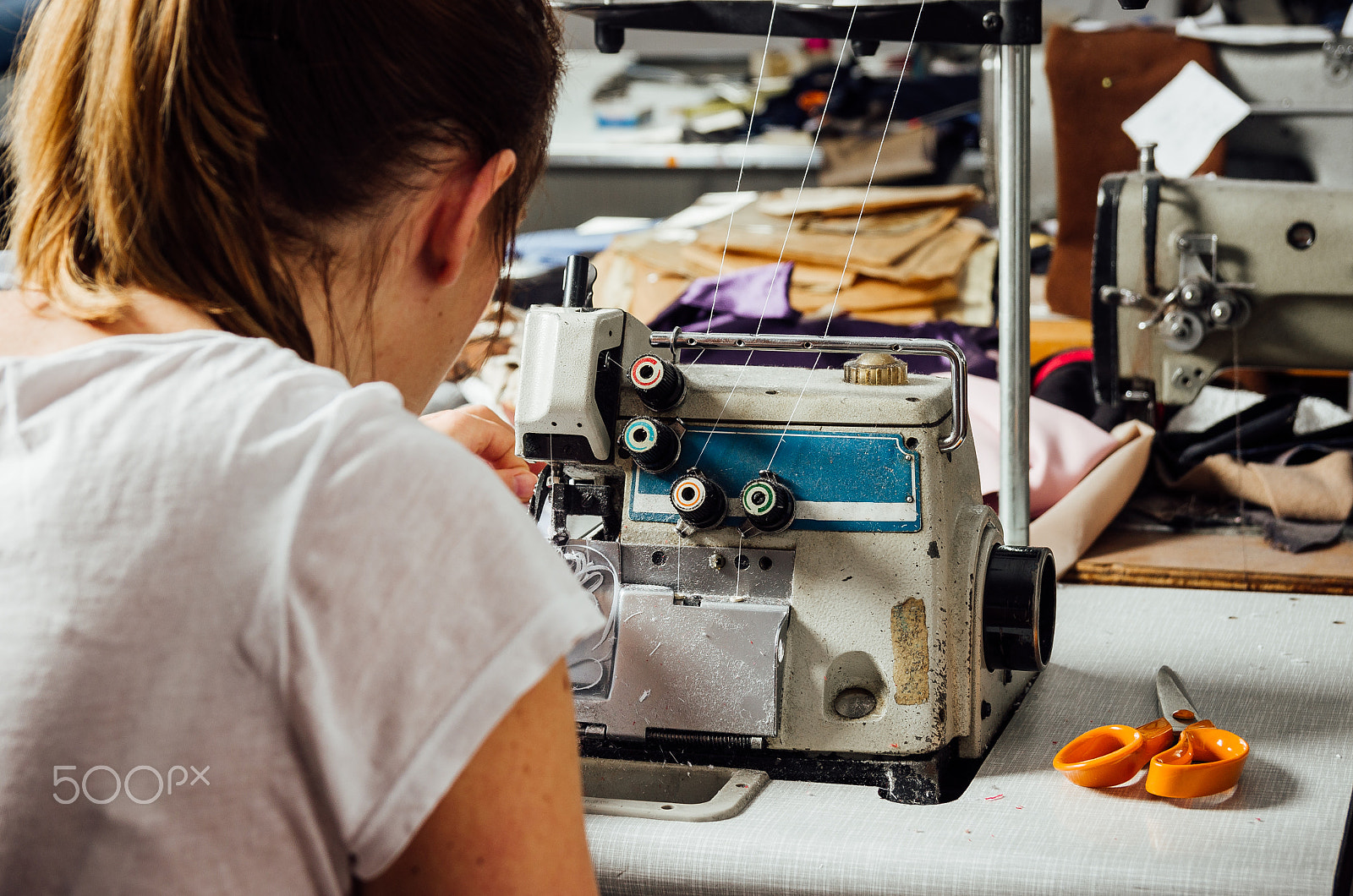Sigma 17-50mm F2.8 EX DC HSM sample photo. Seamstress photography